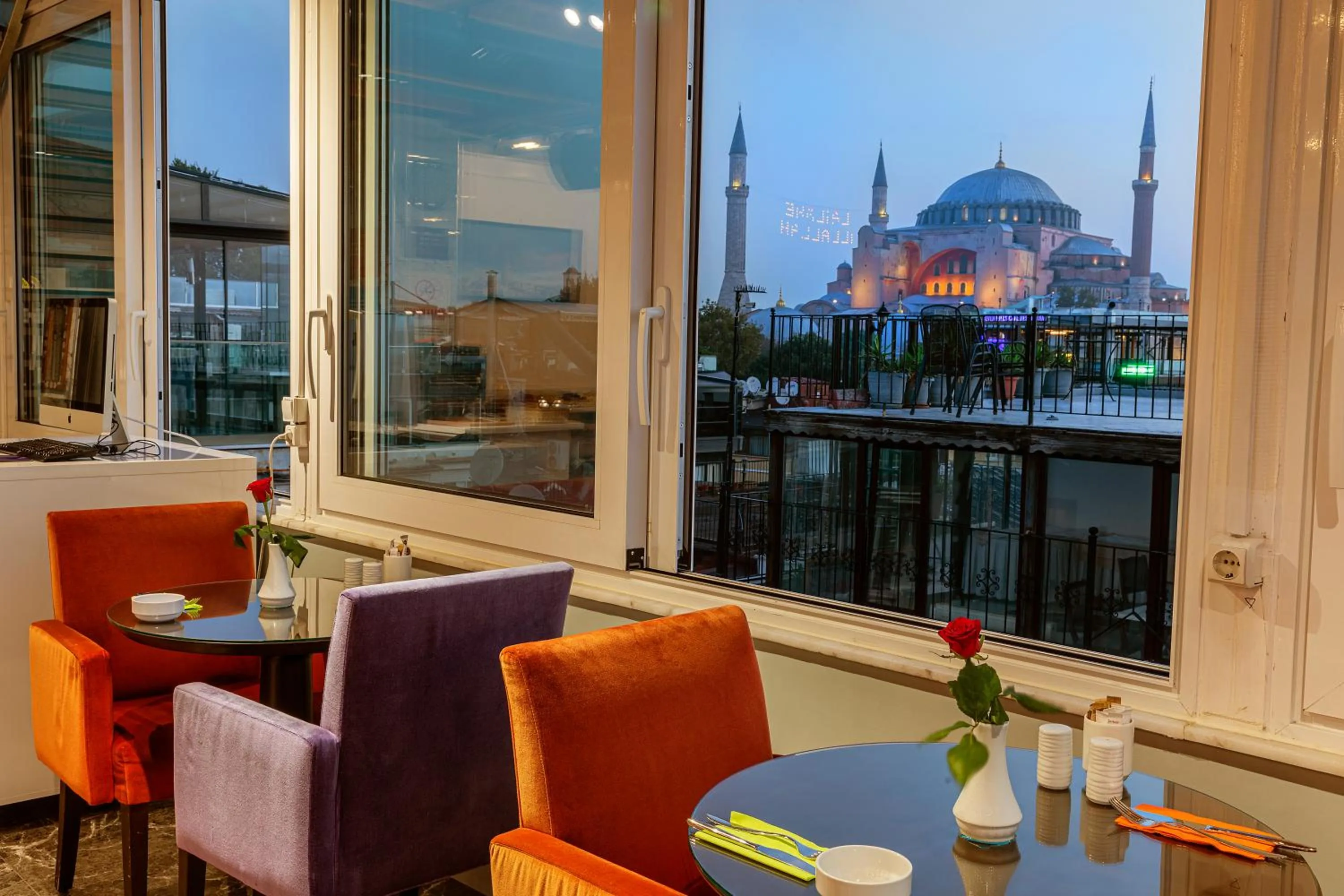 Balcony/Terrace in The Magnaura Palace Hotel