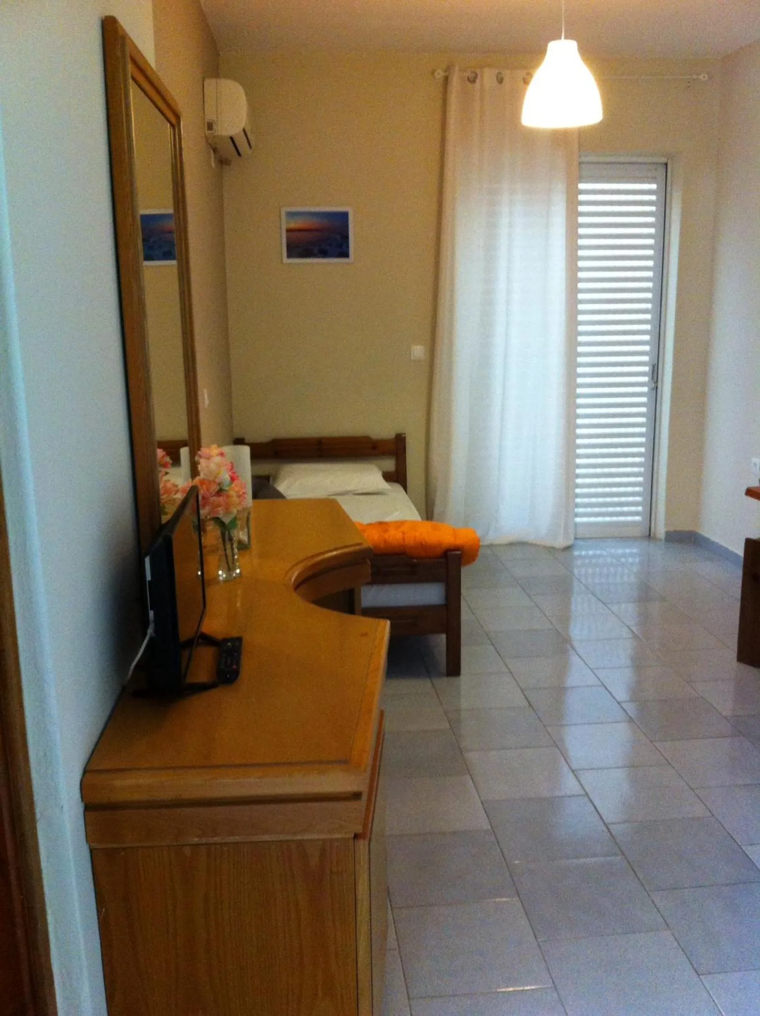 Living room, Bed in Manias Apartments