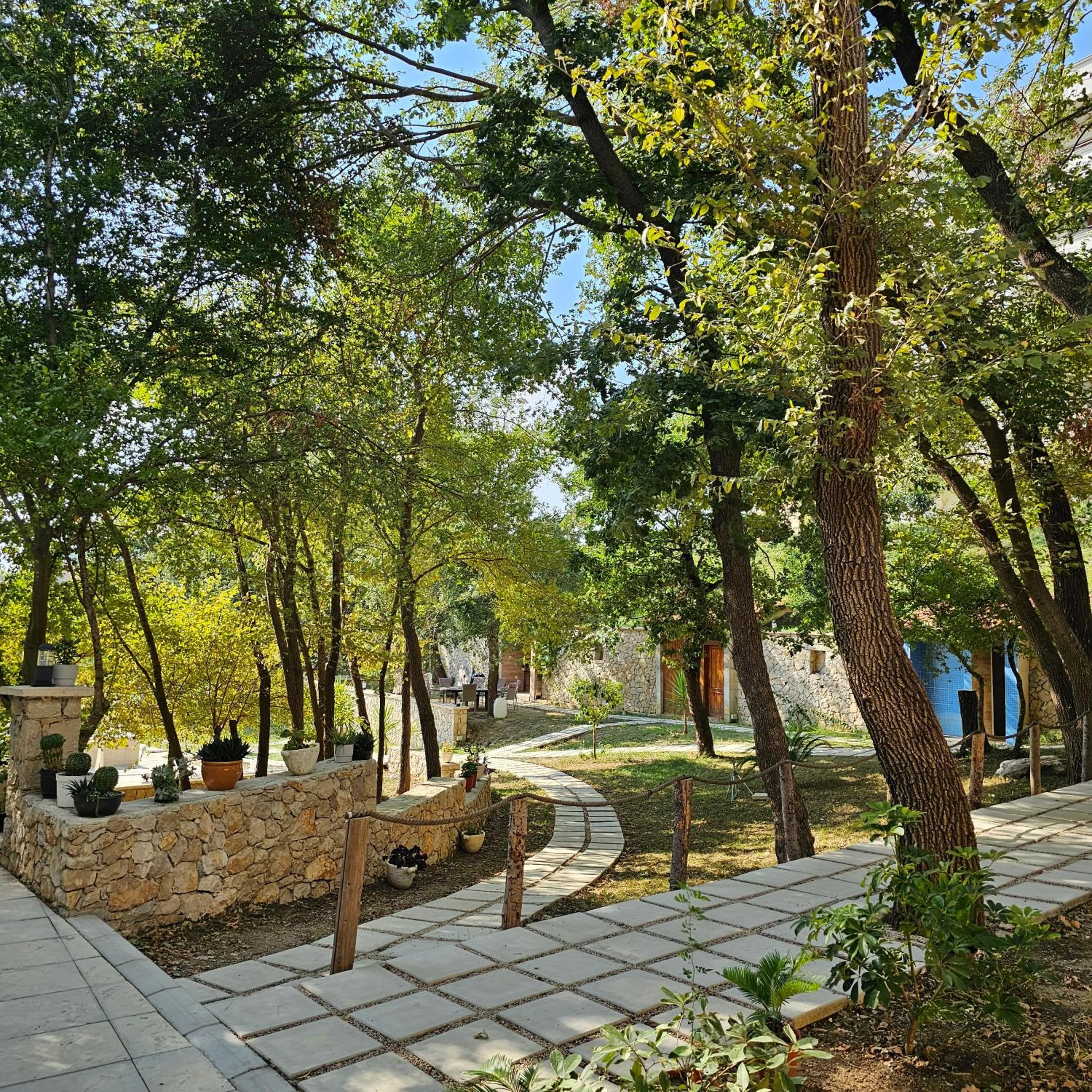 Green Hill Apartments