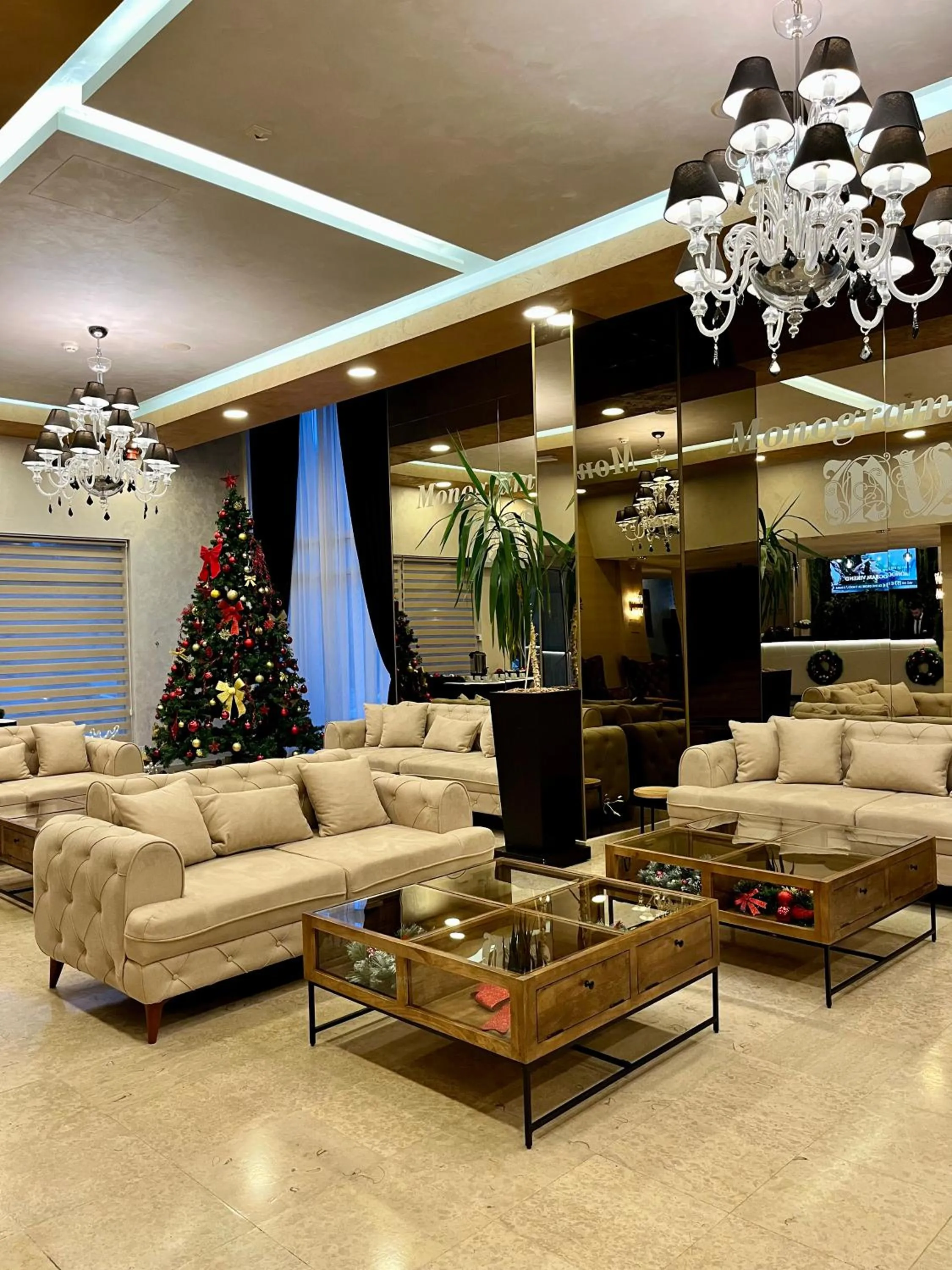 Lobby or reception in Hotel Monogram Park
