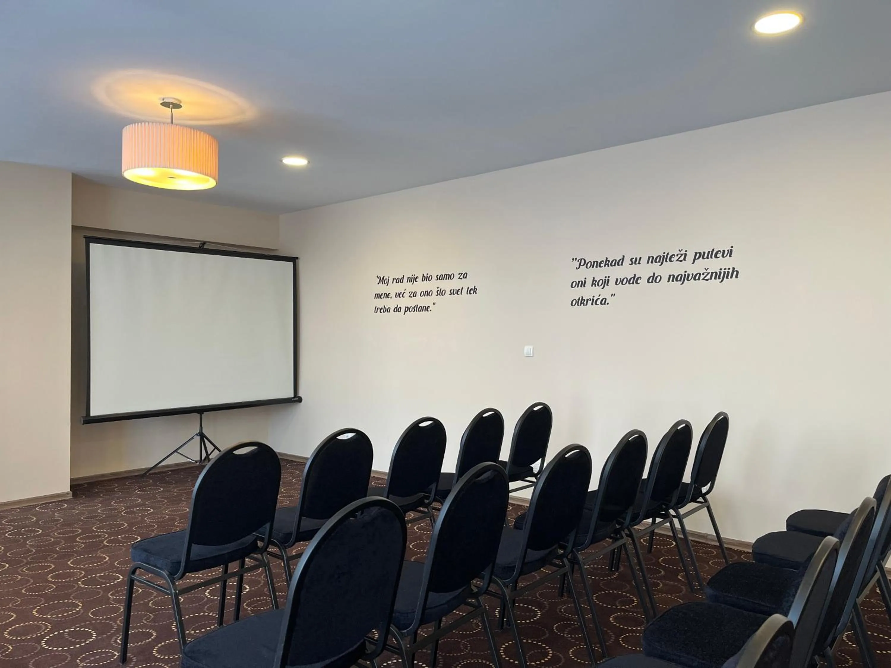 Business facilities in Hotel Monogram Park