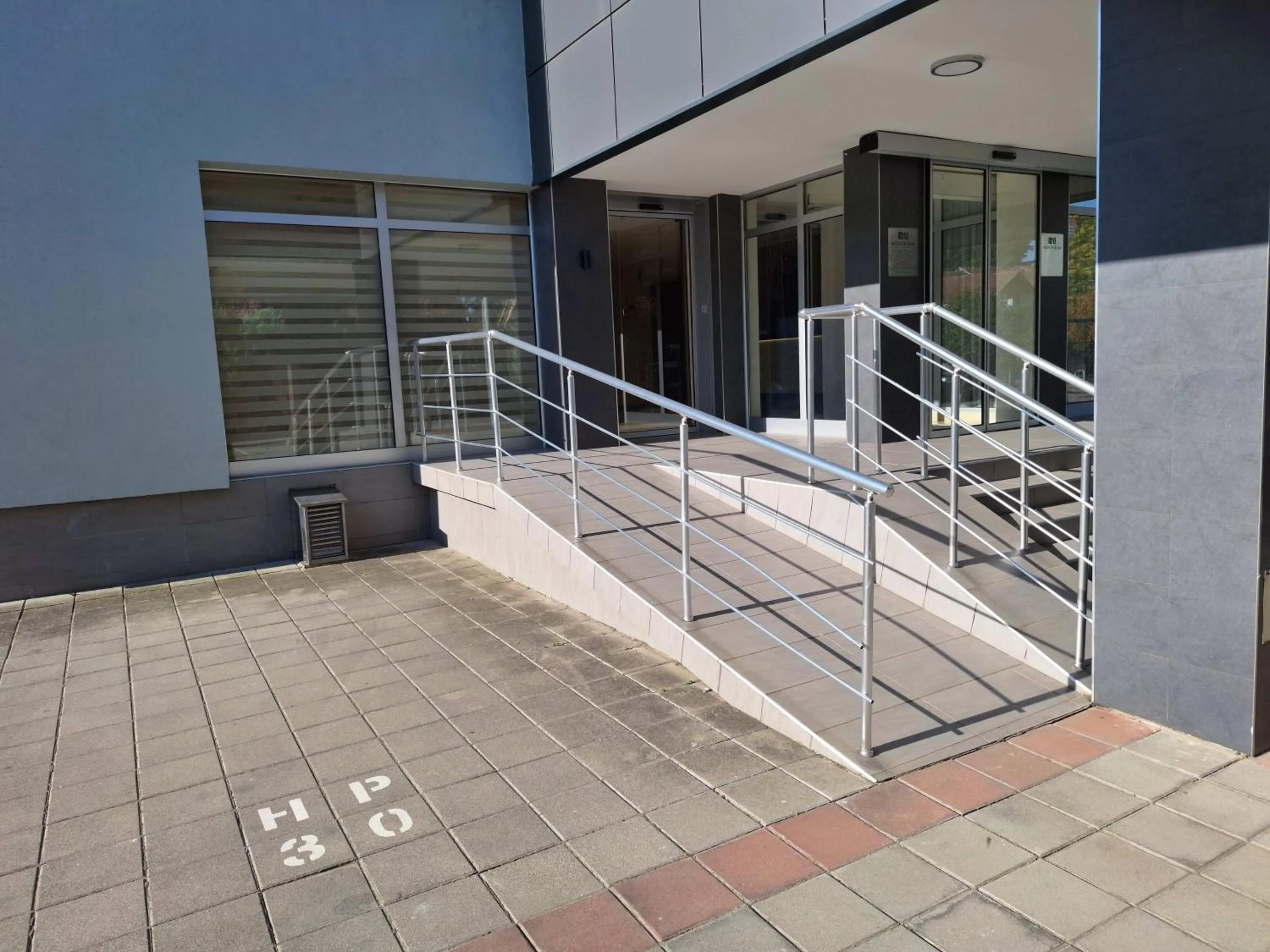 Property building in Hotel Monogram Park