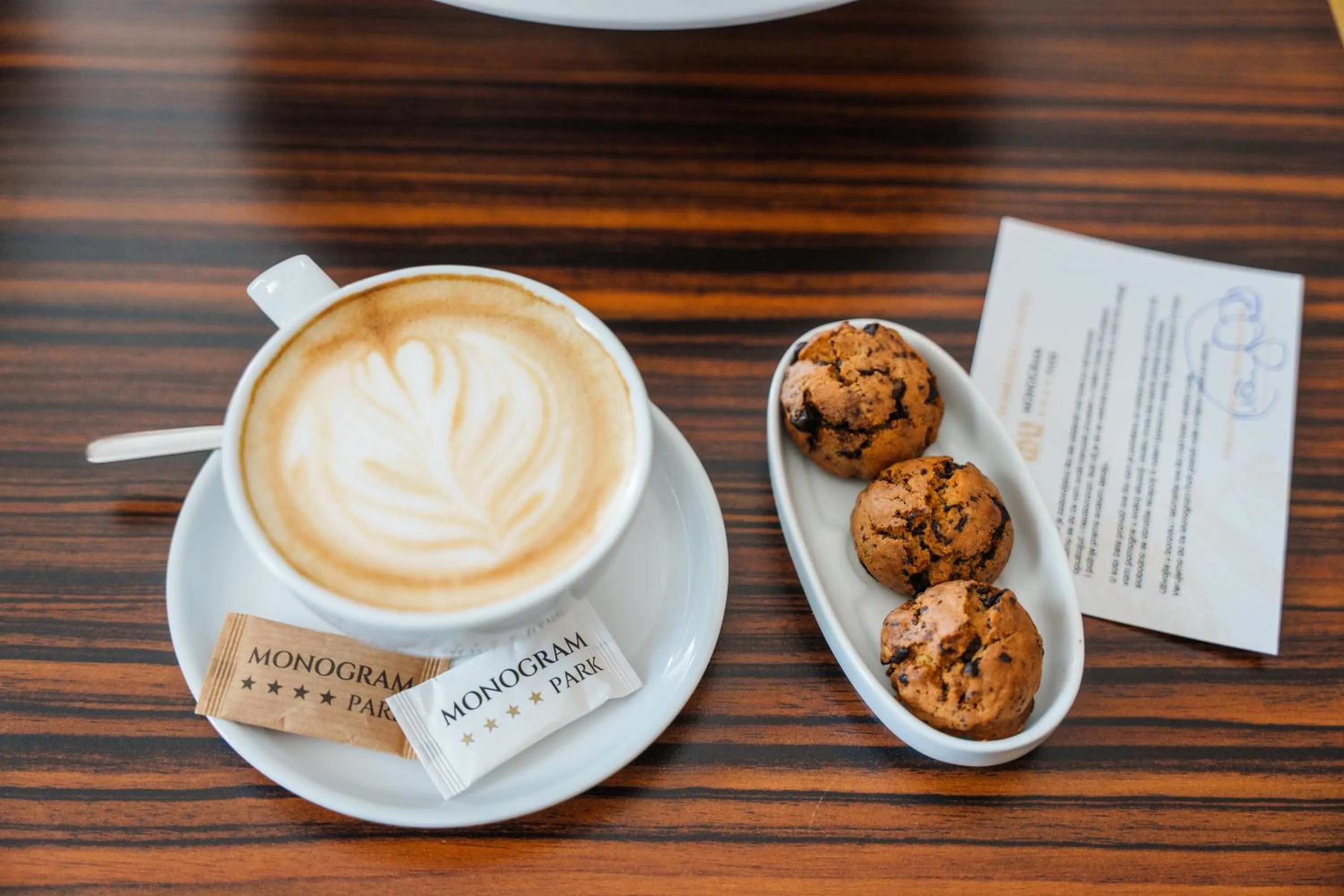 Lounge or bar in Hotel Monogram Park