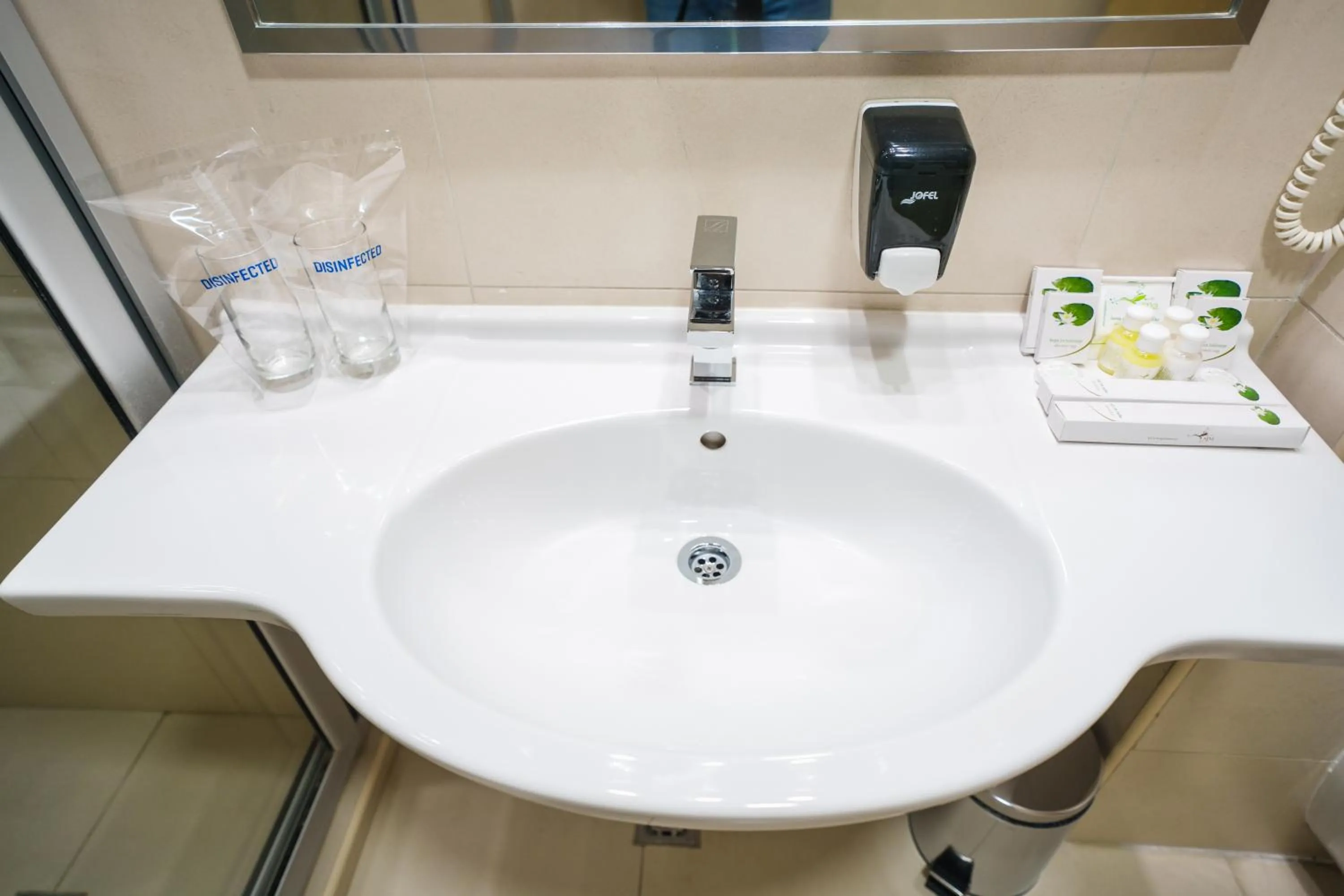 Toilet in Hotel Monogram Park