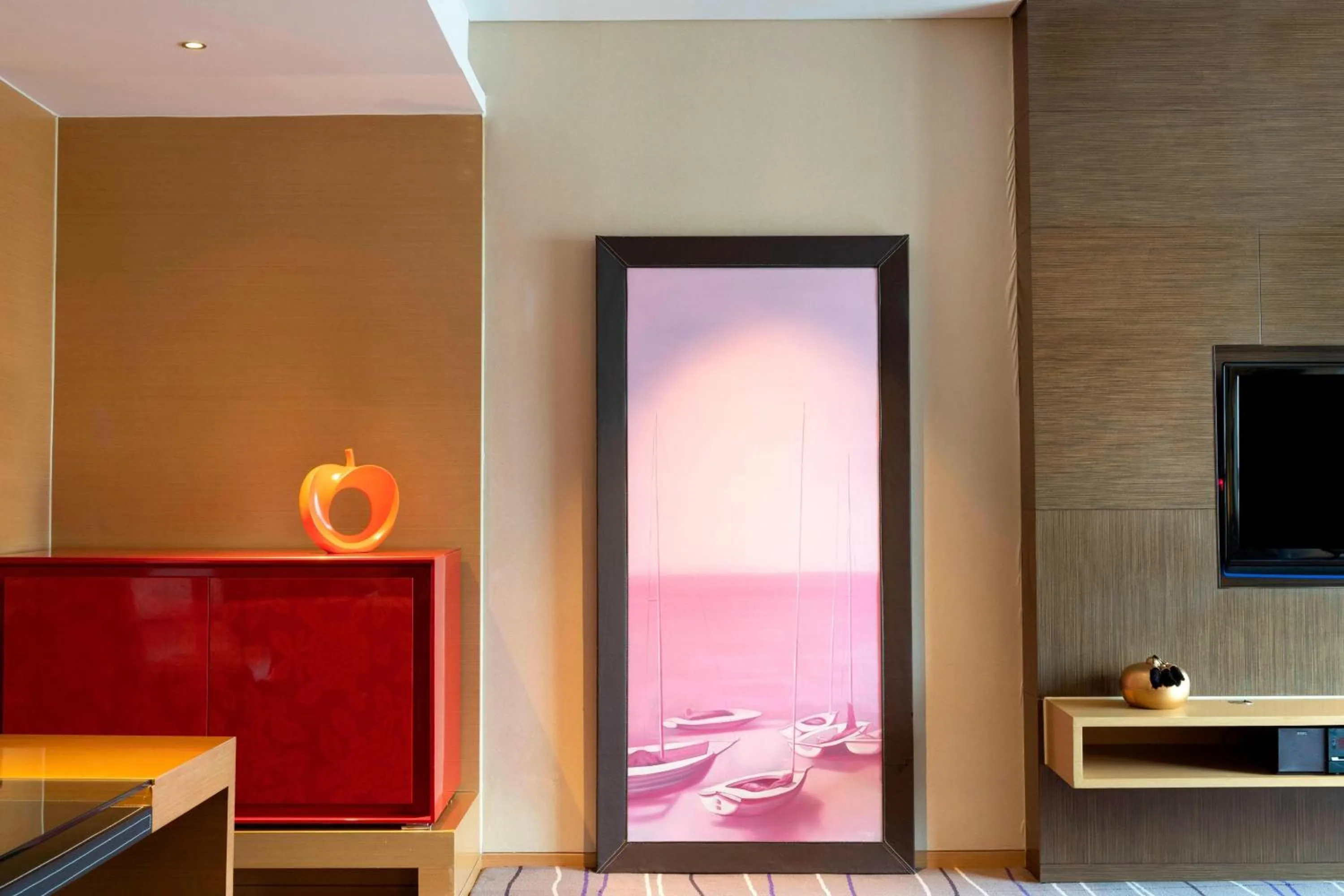 TV and multimedia, Bed in Le Méridien Qingdao l Instagrammable l CBD l Nearby seaside,nearby May 4th Square