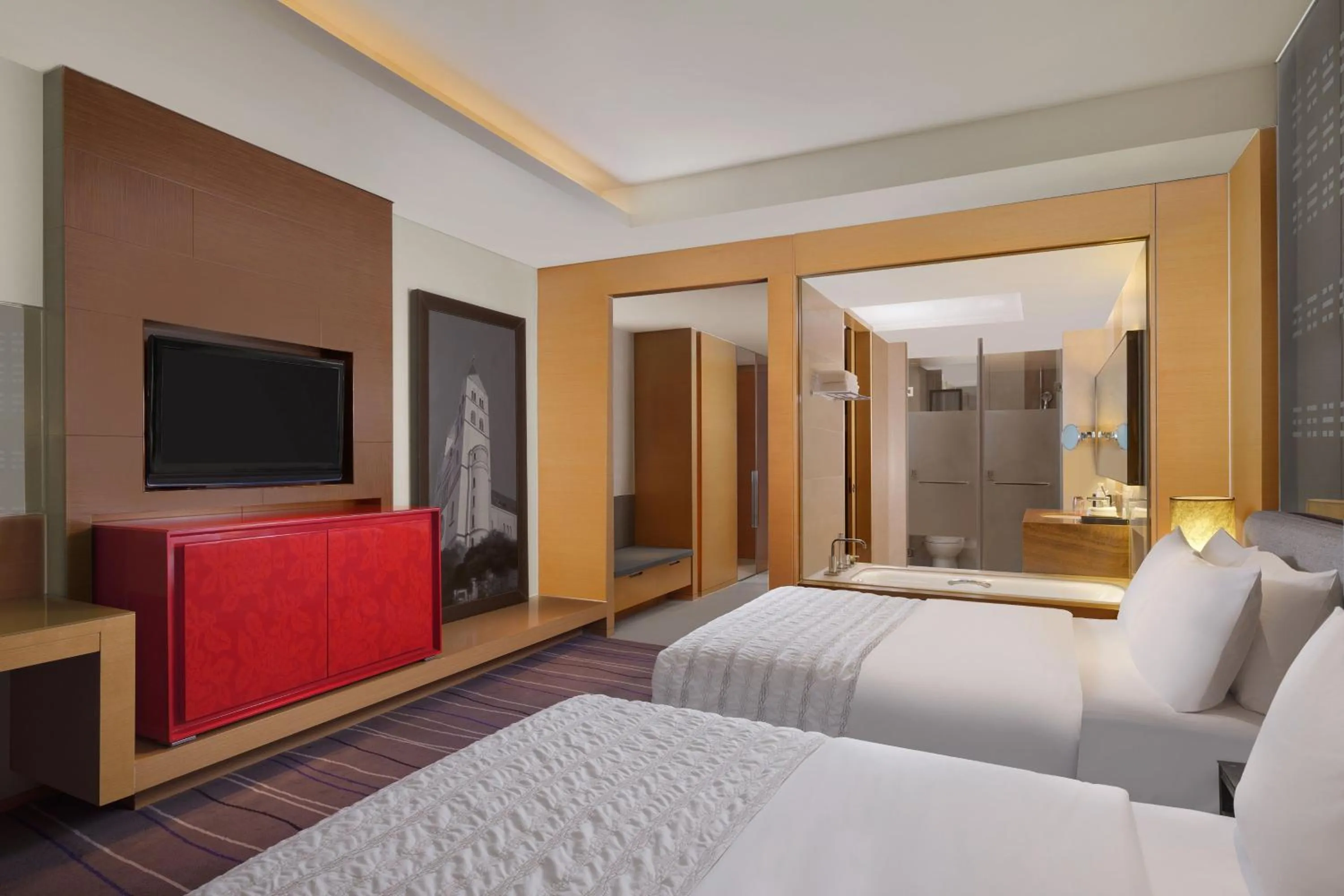 TV and multimedia, Bed in Le Méridien Qingdao l Instagrammable l CBD l Nearby seaside,nearby May 4th Square