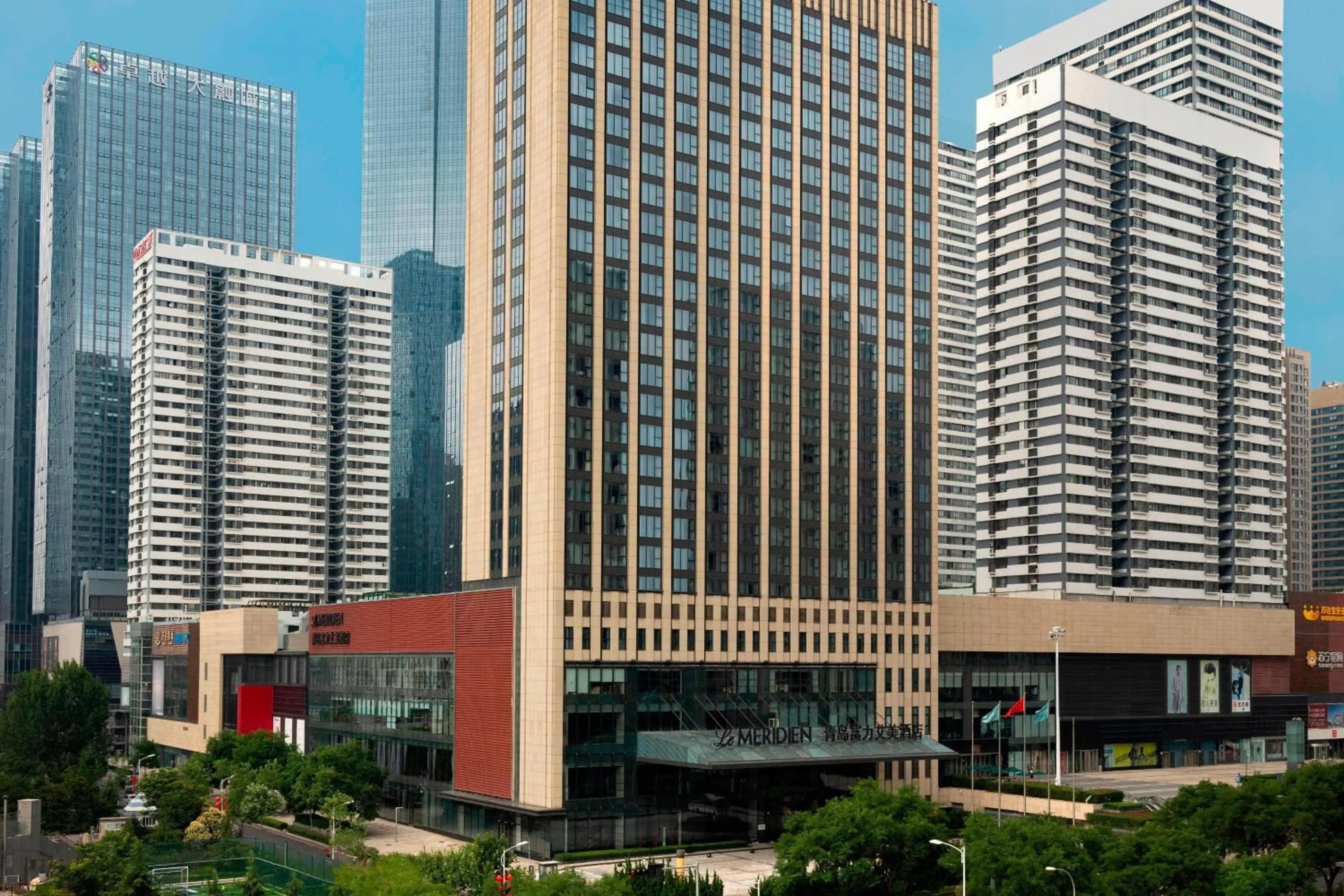 Property building in Le Méridien Qingdao l Instagrammable l CBD l Nearby seaside,nearby May 4th Square
