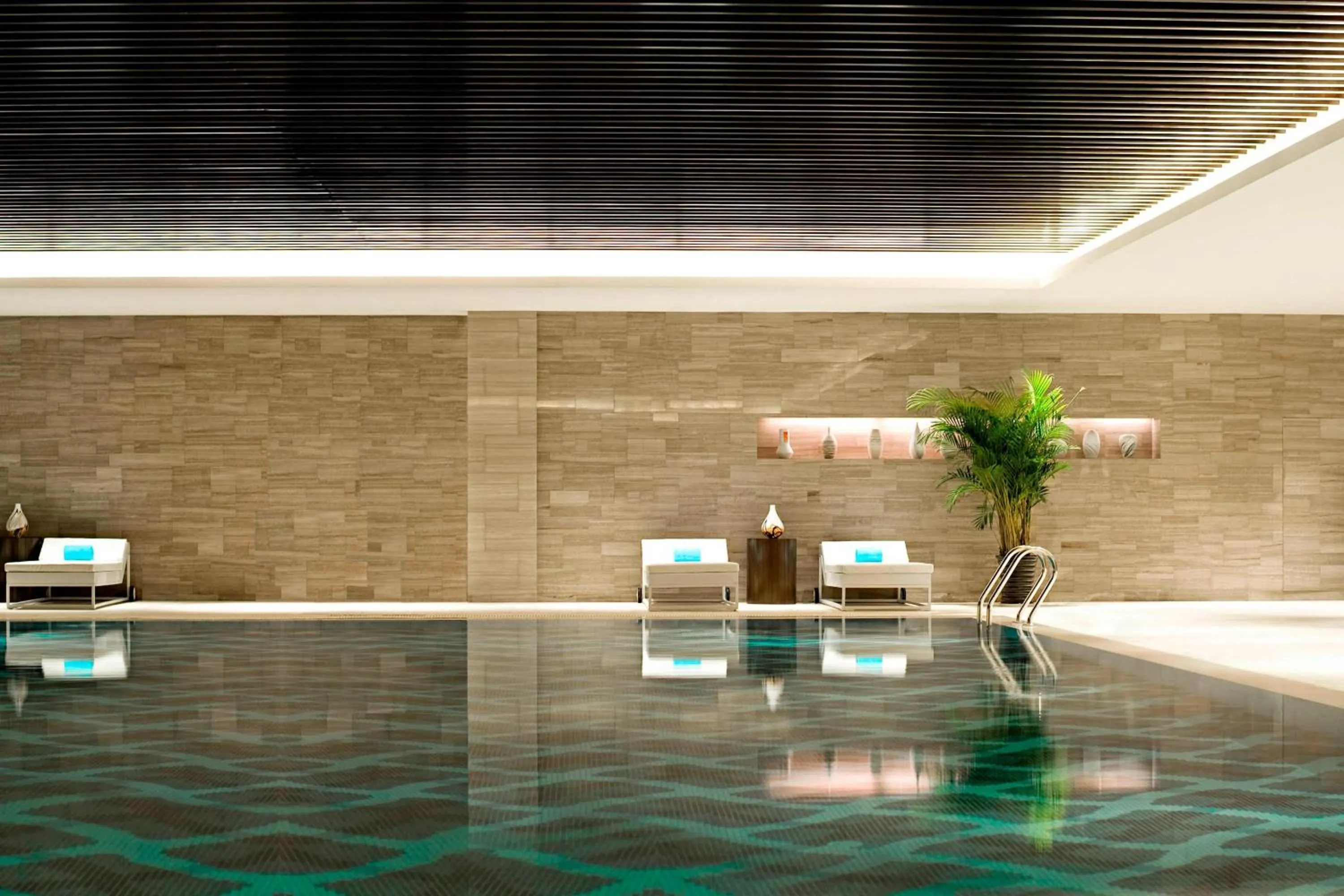 Swimming pool in Le Méridien Qingdao l Instagrammable l CBD l Nearby seaside,nearby May 4th Square