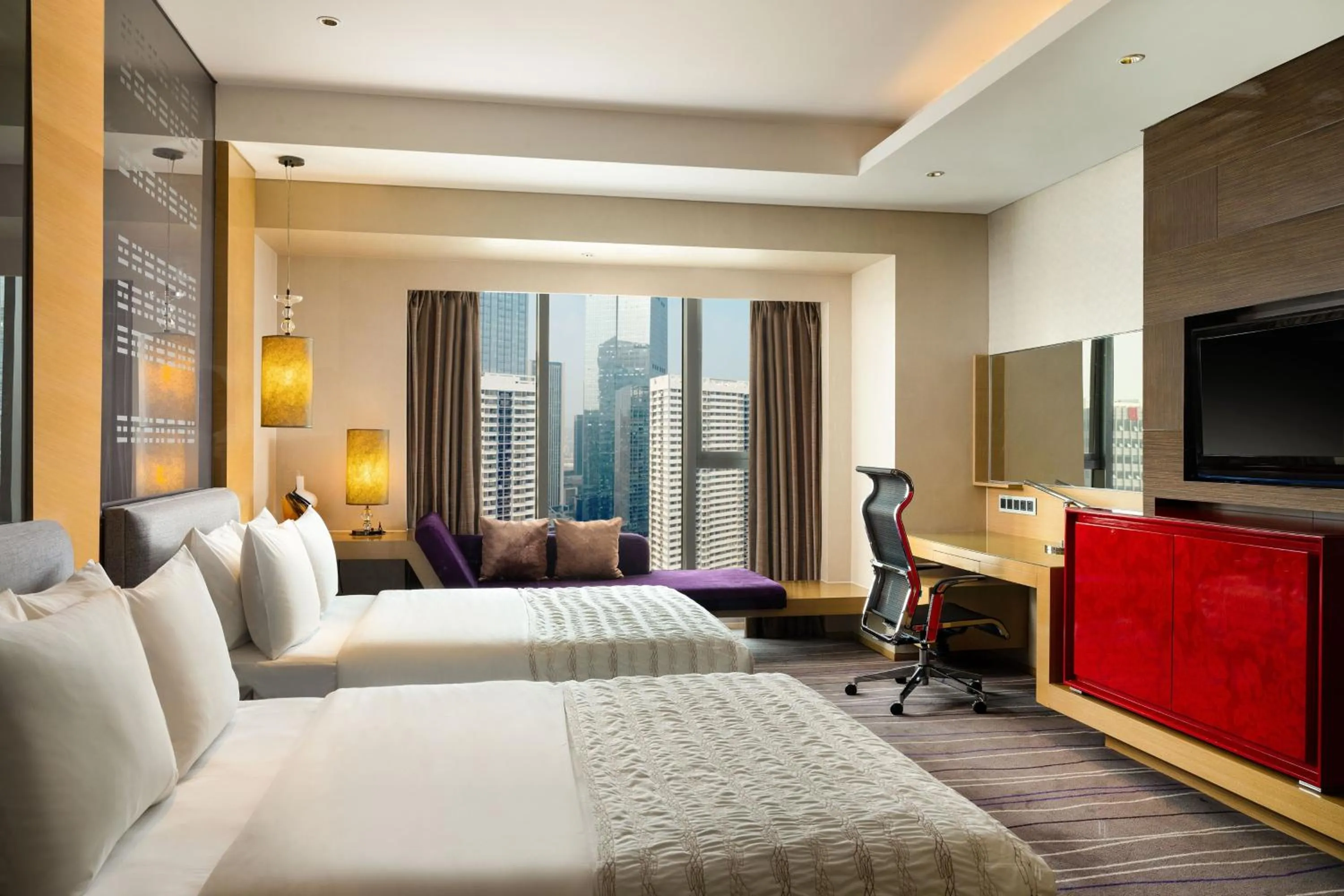 Photo of the whole room, Bed in Le Méridien Qingdao l Instagrammable l CBD l Nearby seaside,nearby May 4th Square