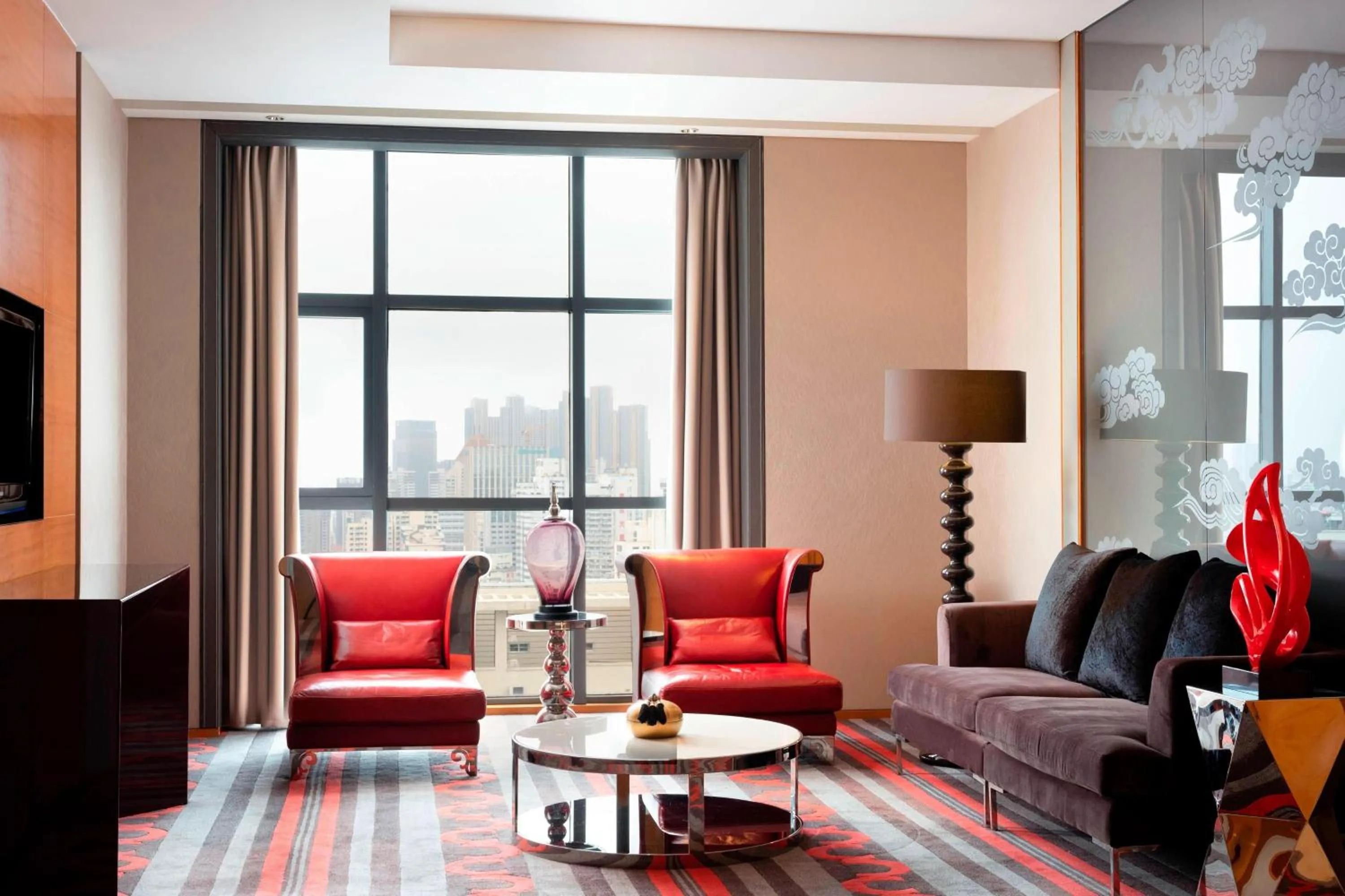Living room in Le Méridien Qingdao l Instagrammable l CBD l Nearby seaside,nearby May 4th Square