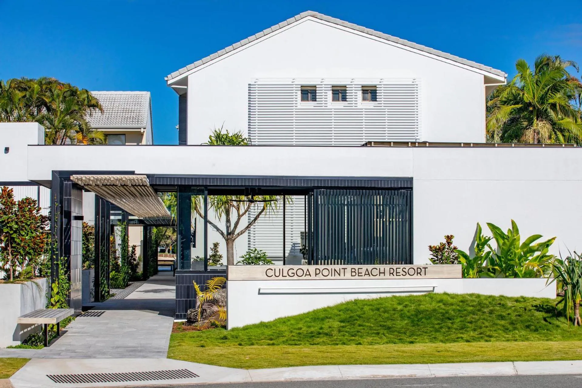 Facade/entrance in Culgoa Point Beach Resort