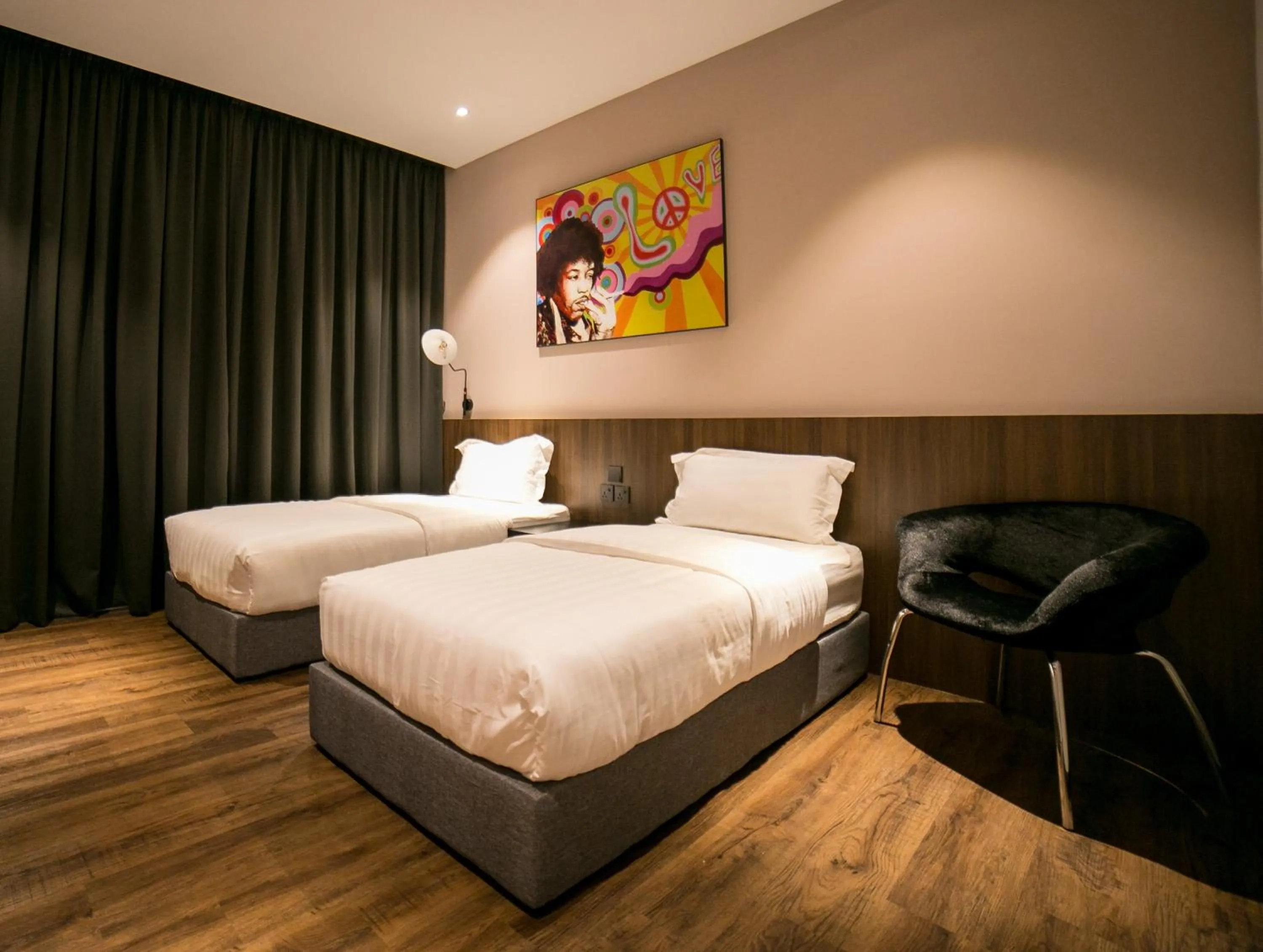 Photo of the whole room, Bed in Eureka Hotel Penang