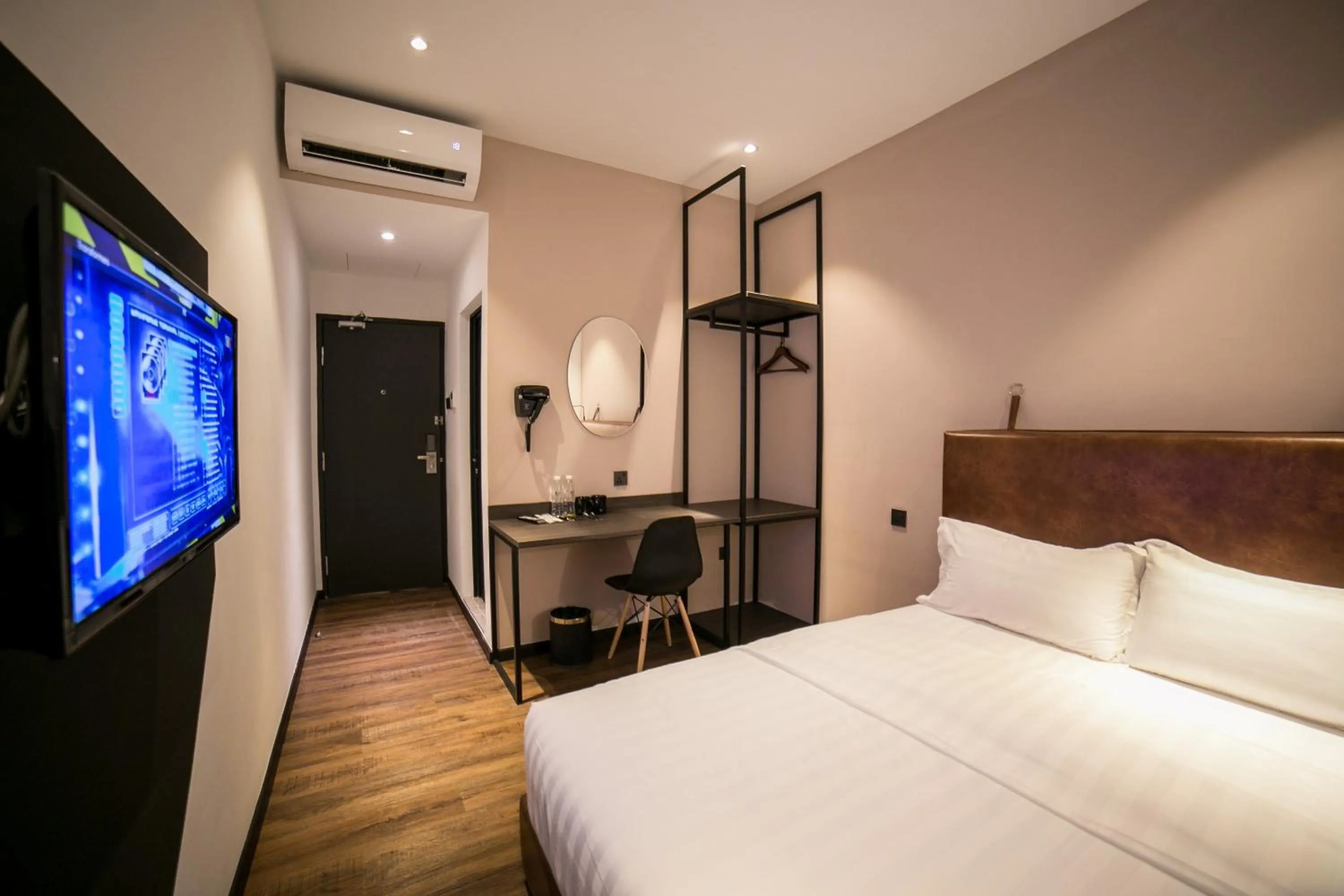 Photo of the whole room, Bed in Eureka Hotel Penang