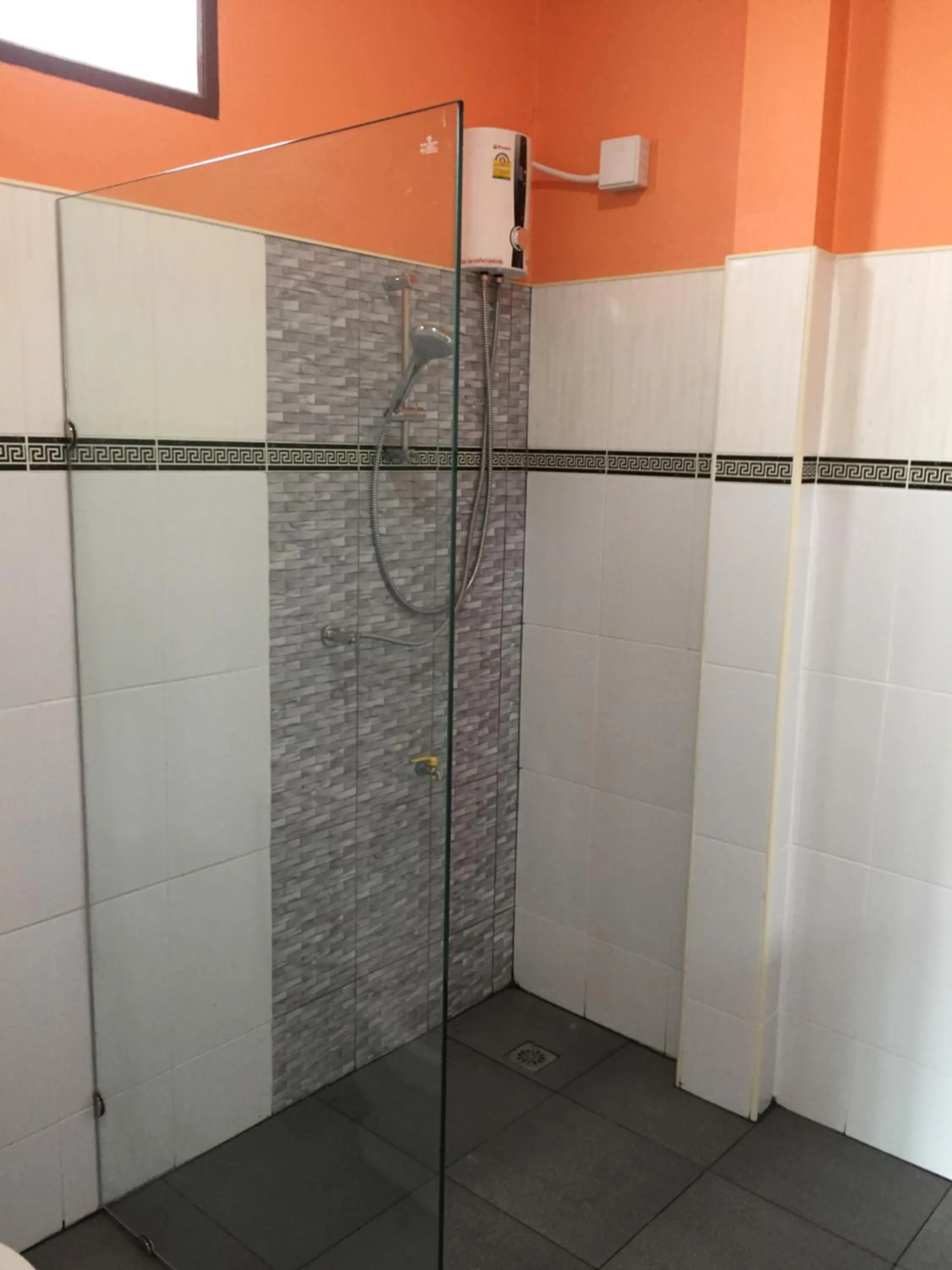 Shower in Tara House