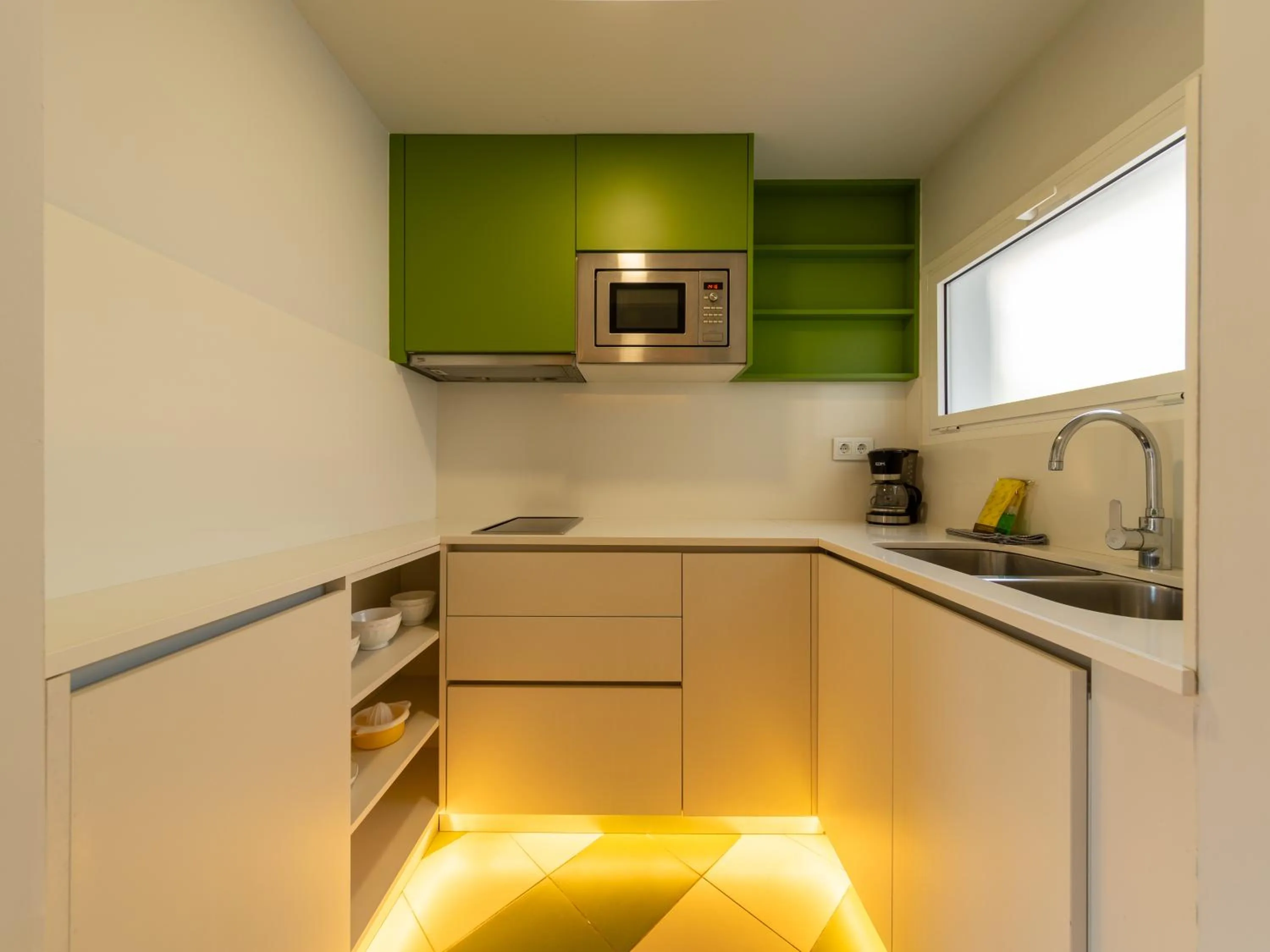 kitchen in Apartamentos Sunway Arizona