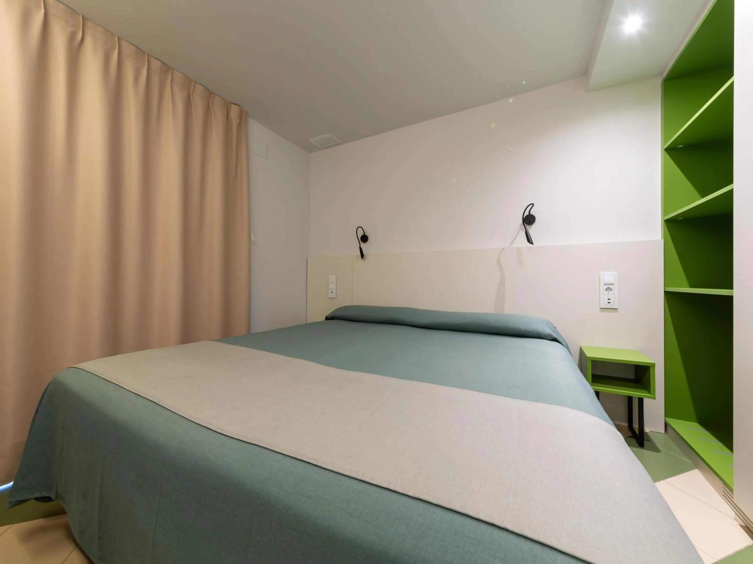 Bedroom, Bed in Apartamentos Sunway Arizona