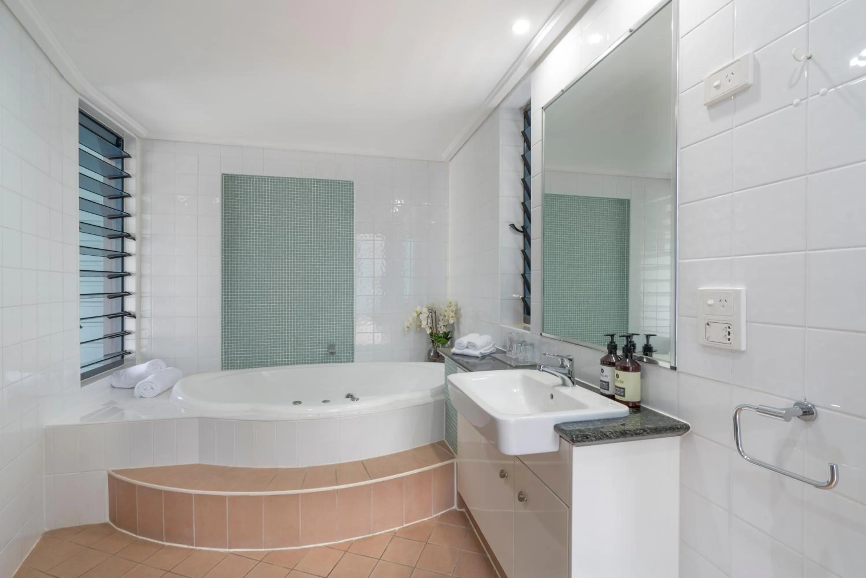 Bathroom in Port Douglas Peninsula Boutique Hotel - Adults Only Haven