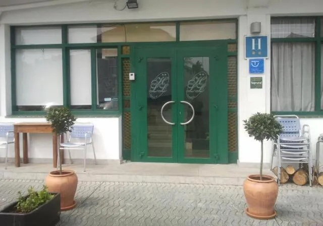 Facade/entrance in Hotel Los Laureles