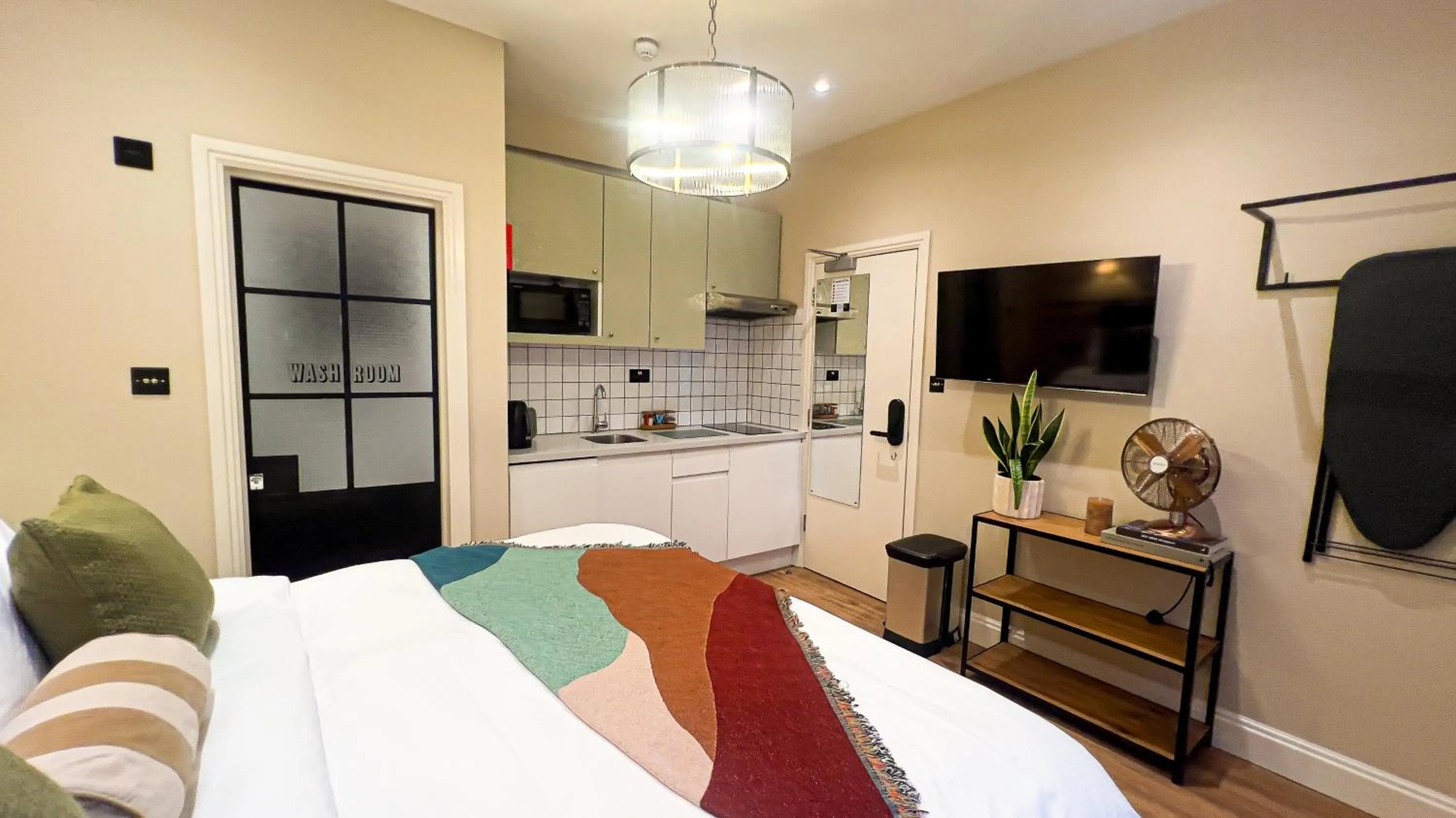 Bed in Lamington Apartments - London Hammersmith