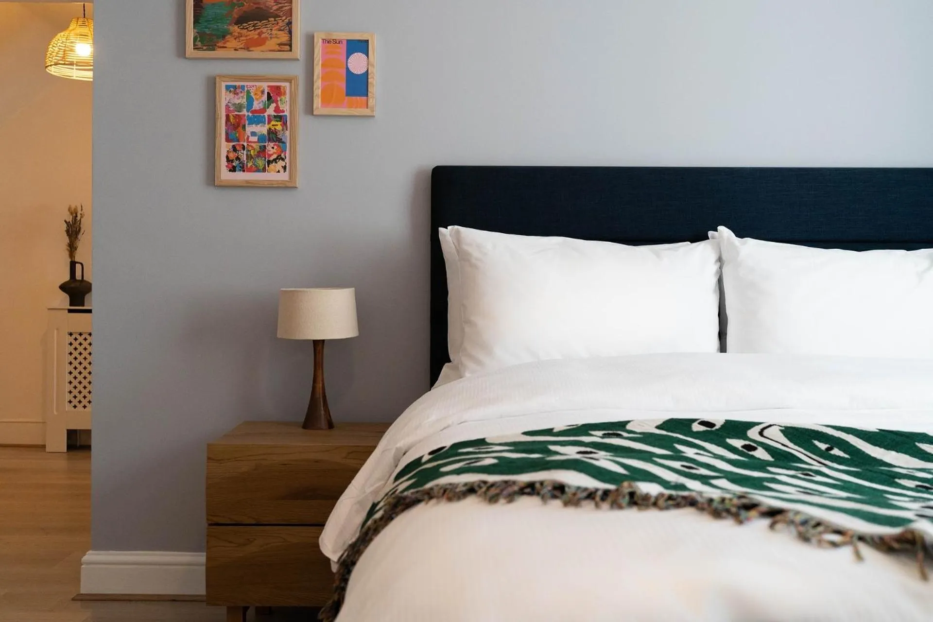 Bed in Lamington Apartments - London Hammersmith