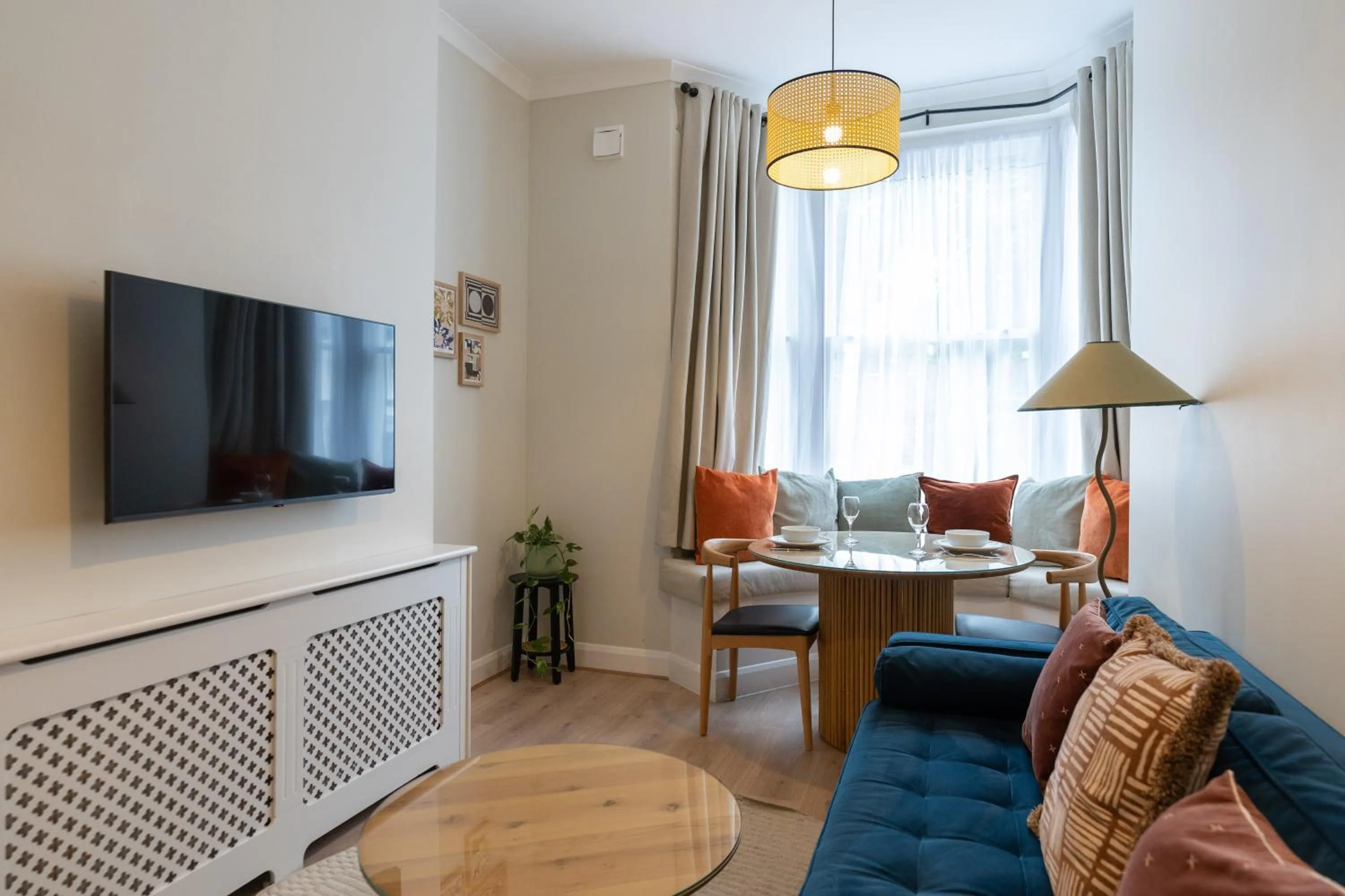 Living room in Lamington Apartments - London Hammersmith