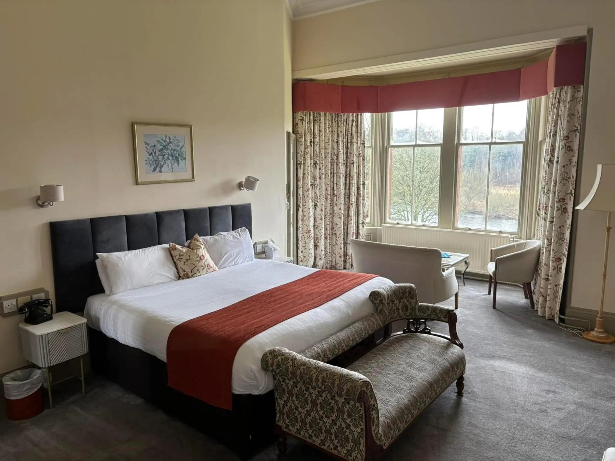 Bedroom, Bed in Dryburgh Abbey Hotel