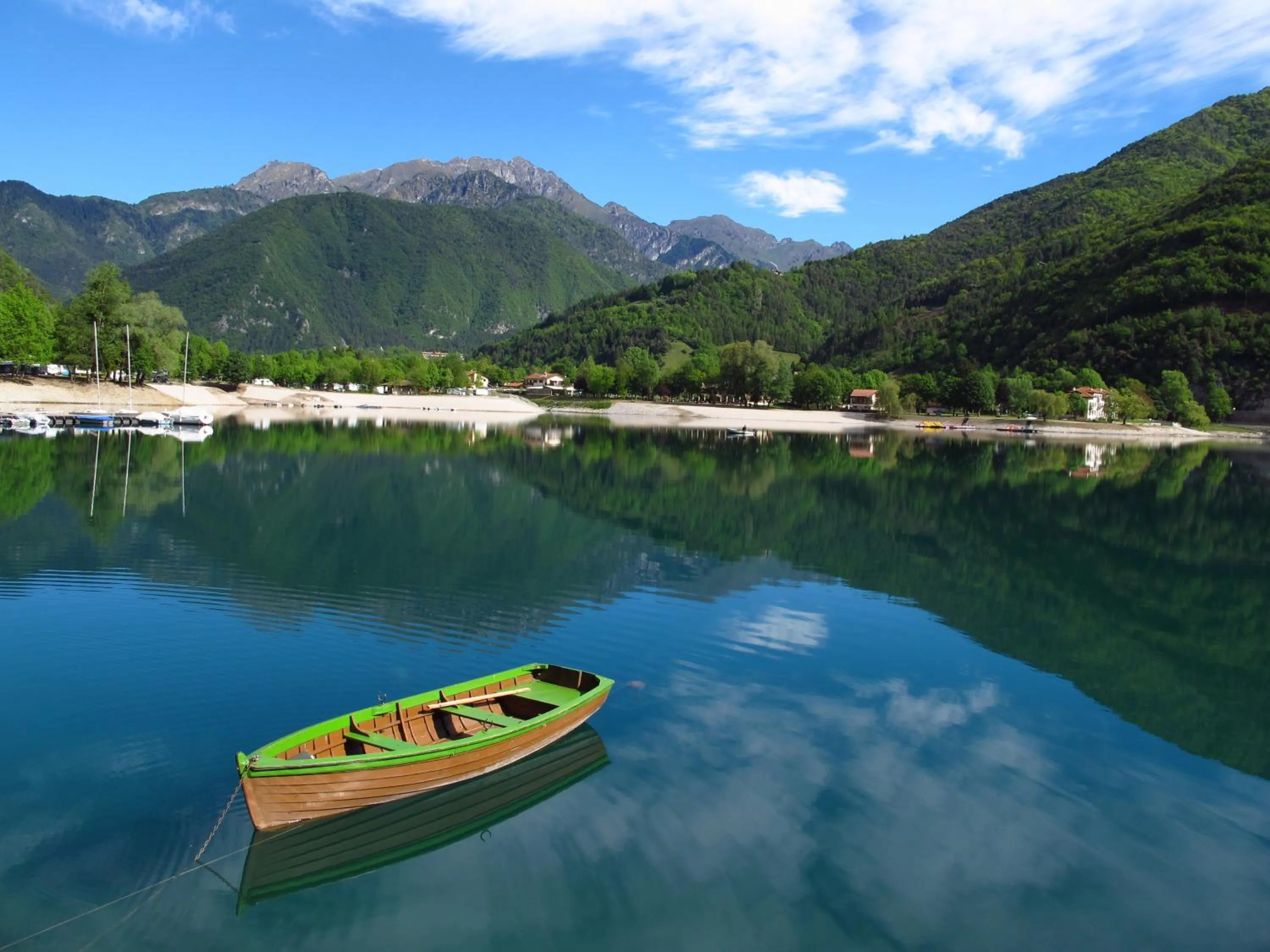 Natural landscape in Camping Al Lago Ledro