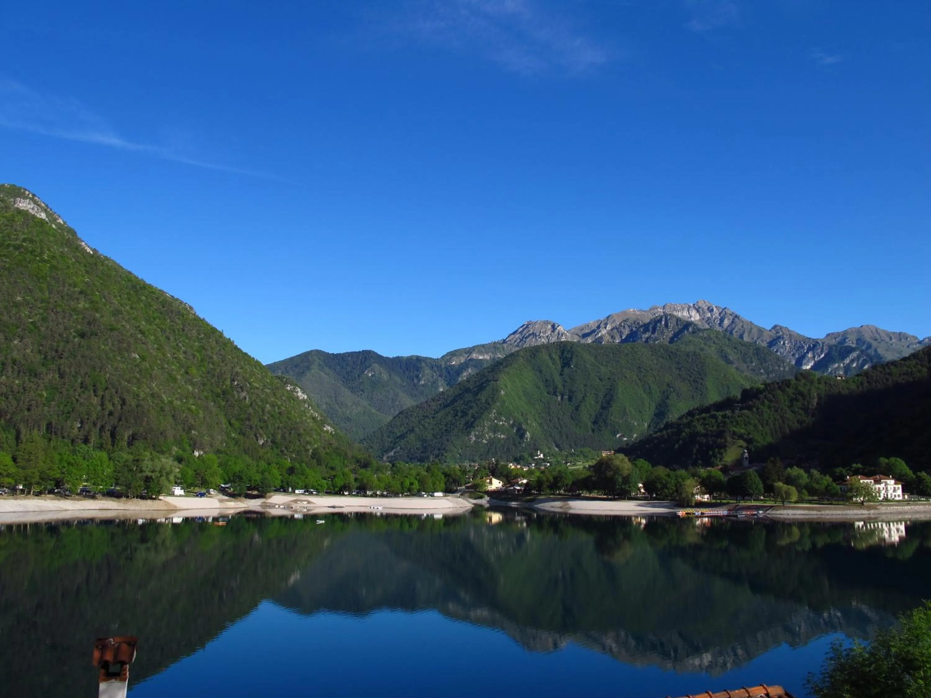 Natural landscape in Camping Al Lago Ledro