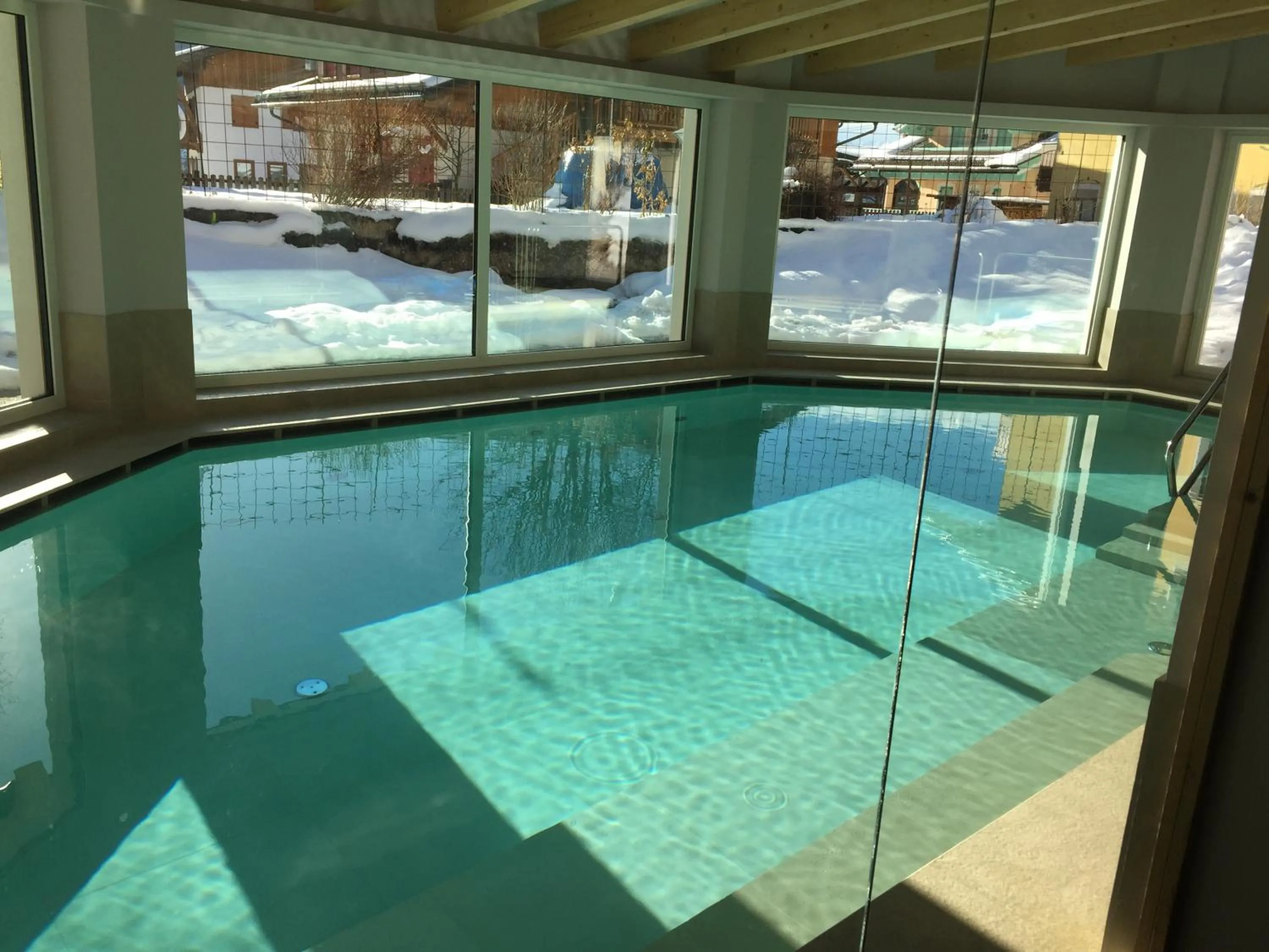 Swimming pool in Hotel El Paster