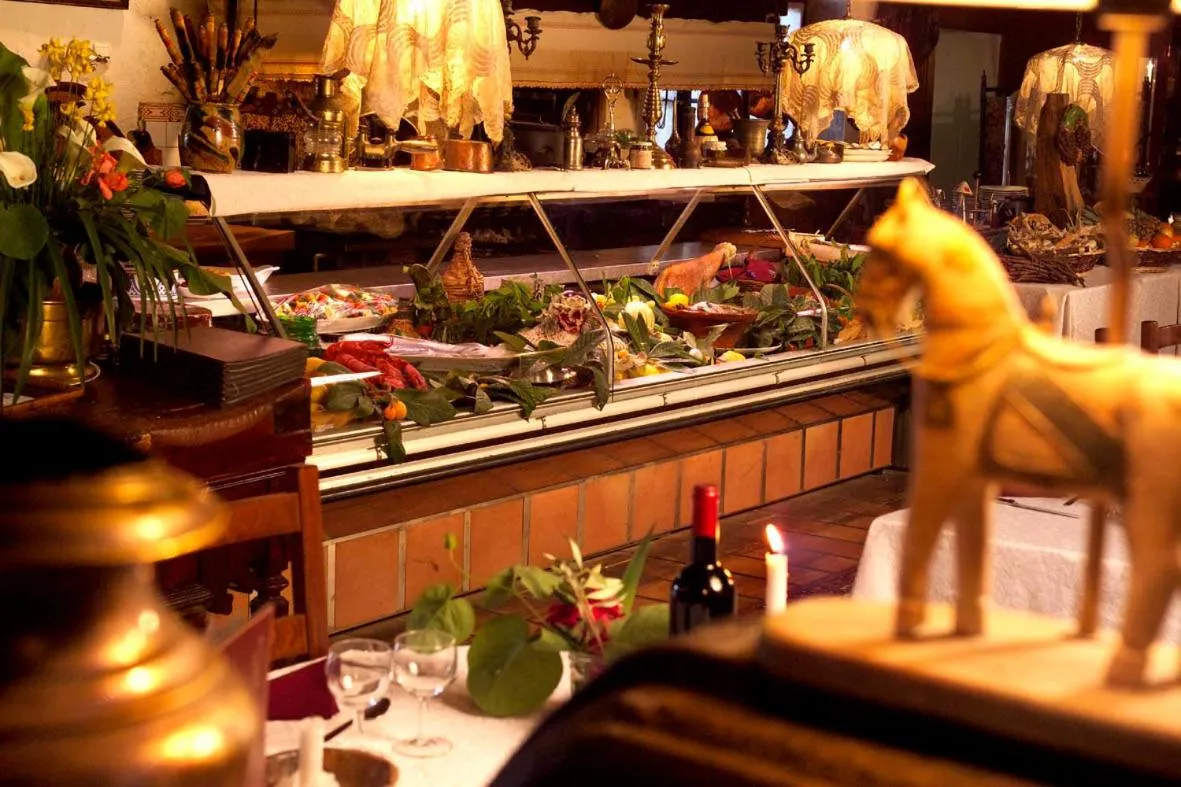 Restaurant/places to eat in Hôtel Château de Cavanac