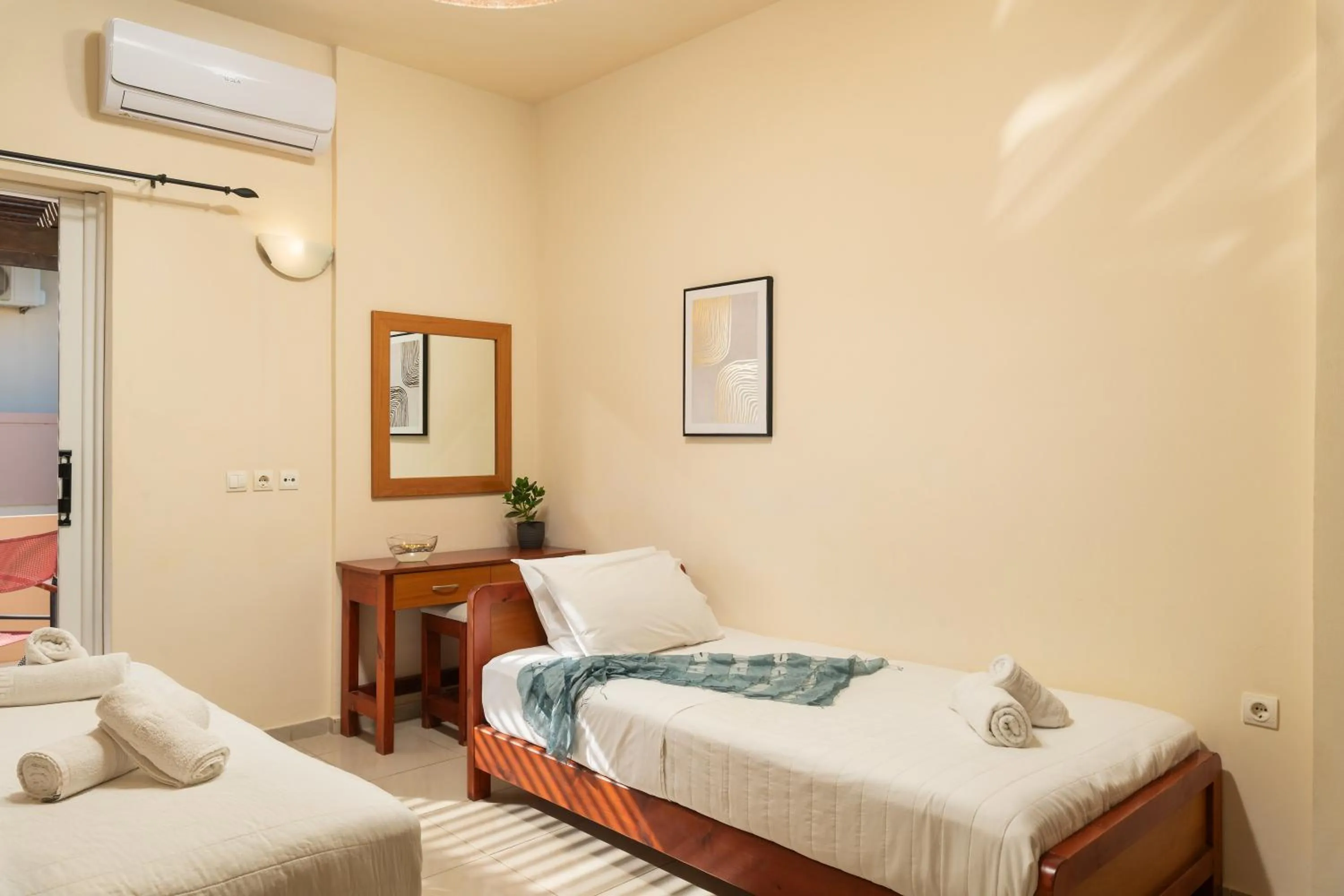 Bedroom, Bed in Dimitra & Evdokia Hotel