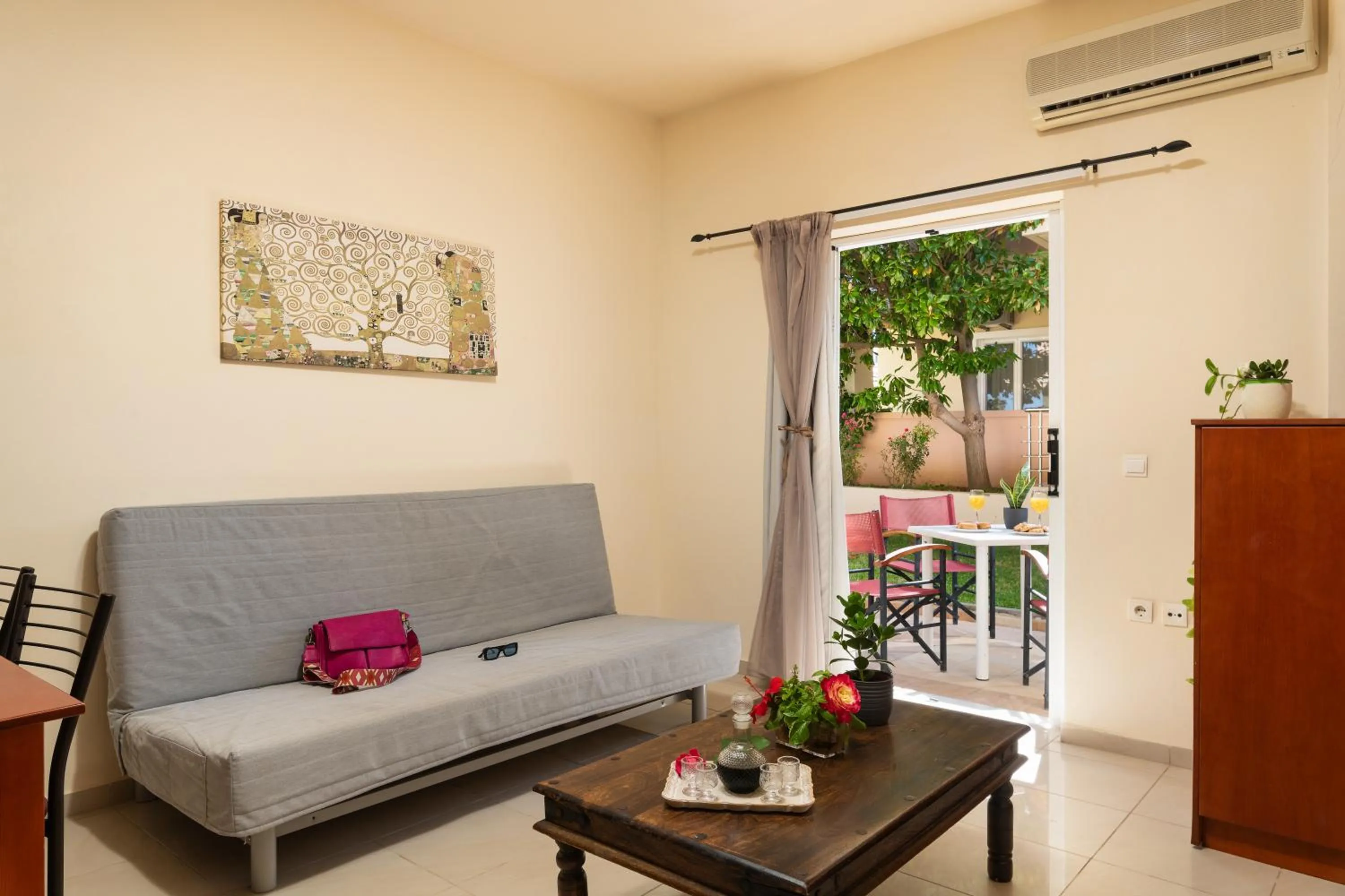 Living room in Dimitra & Evdokia Hotel