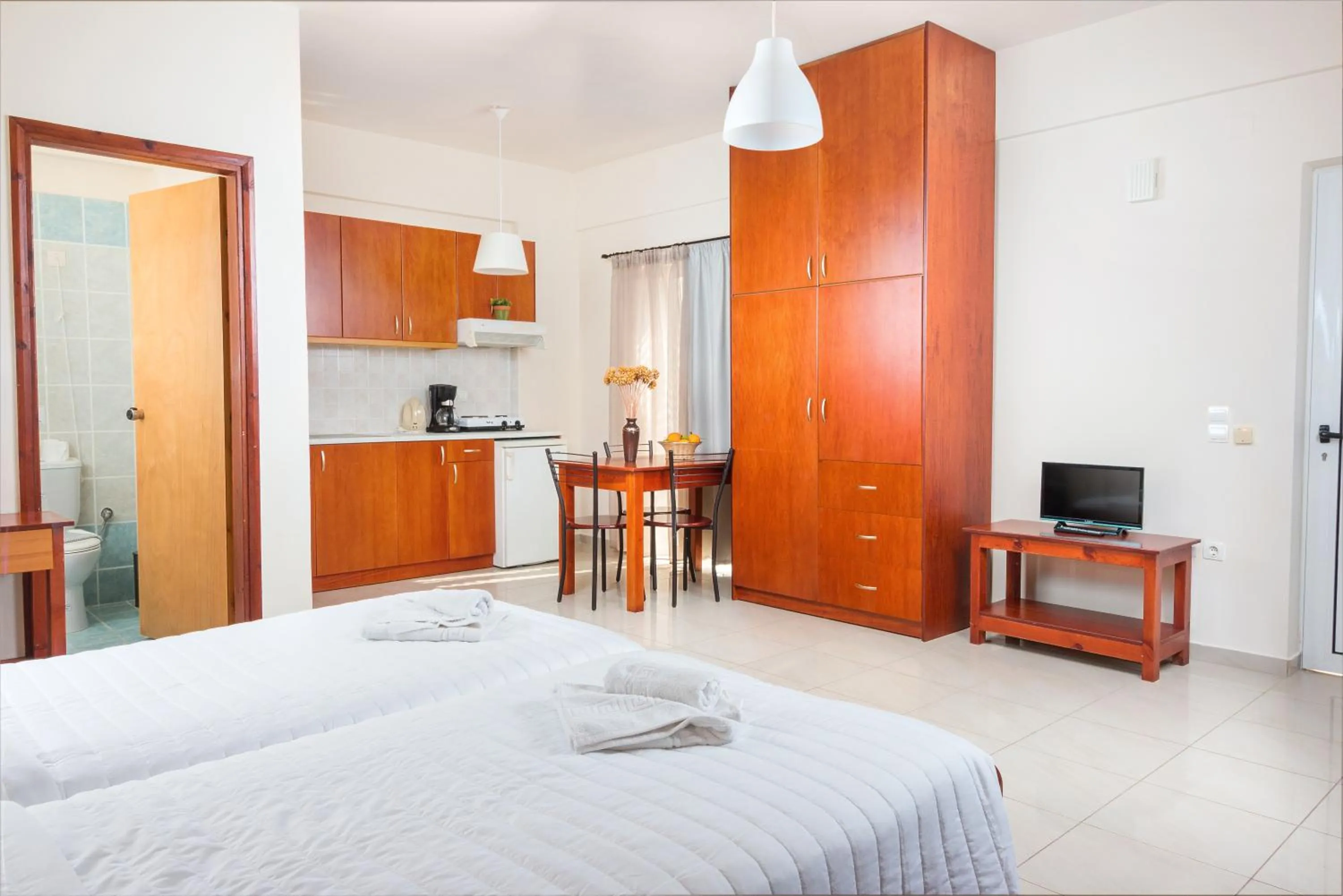 Photo of the whole room, Bed in Dimitra & Evdokia Hotel