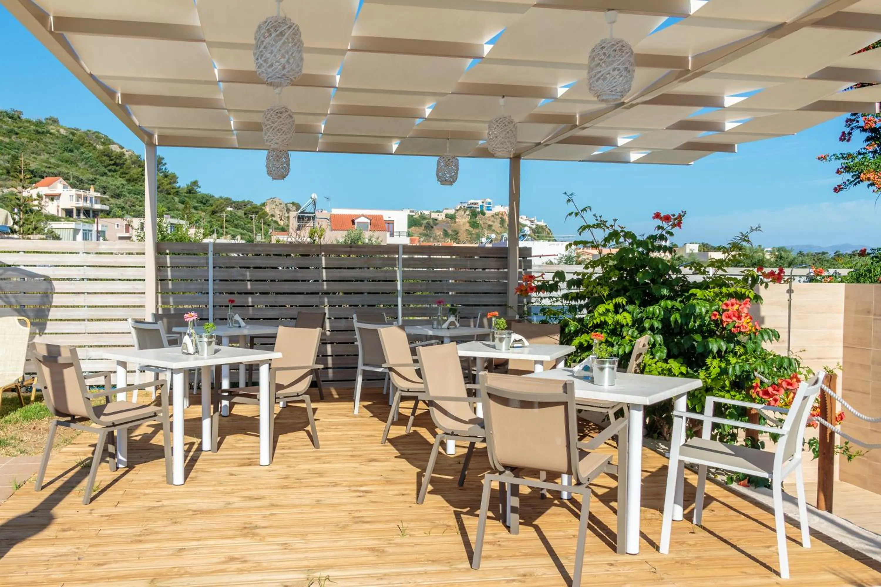 Patio in Dimitra & Evdokia Hotel