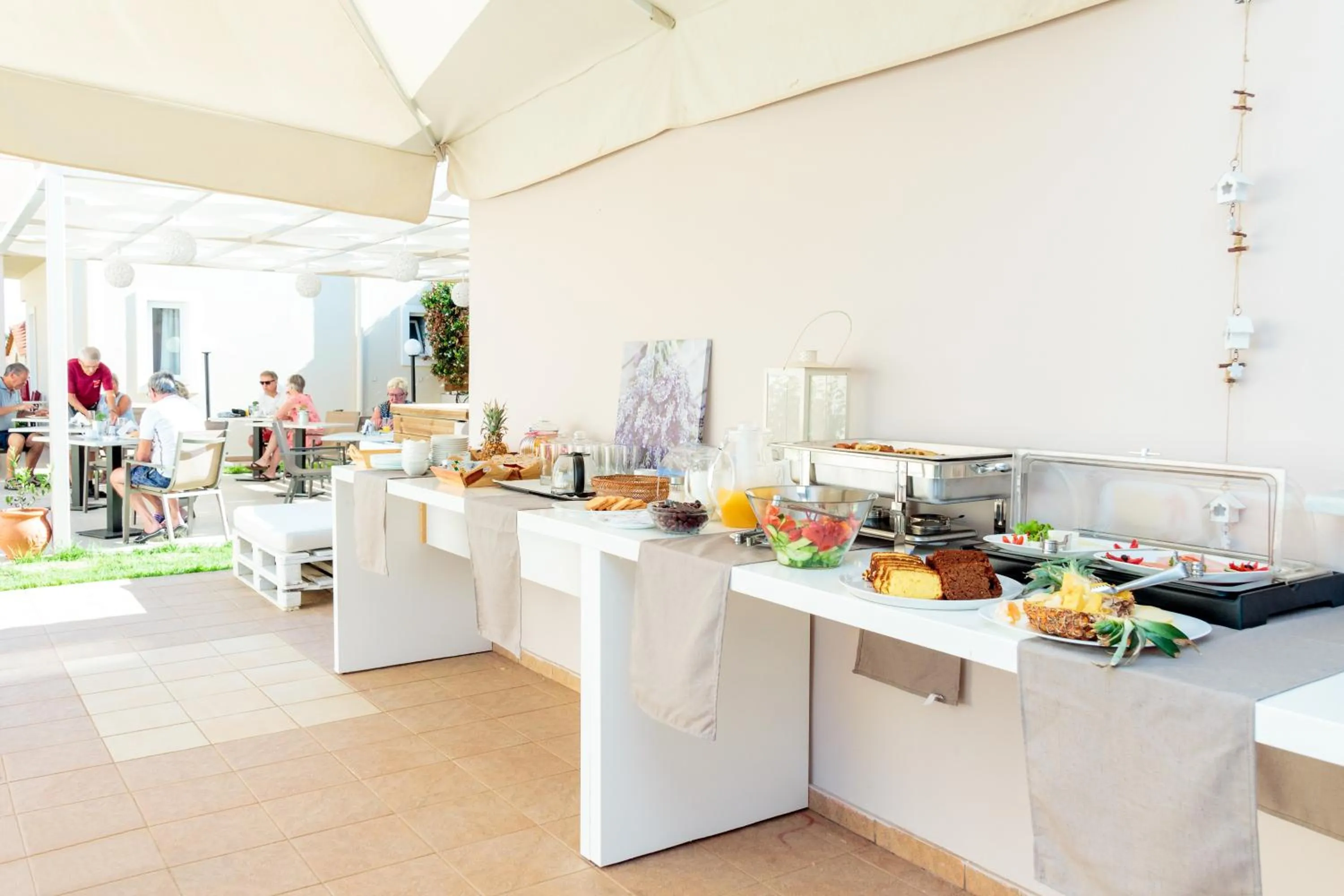 Buffet breakfast in Dimitra & Evdokia Hotel