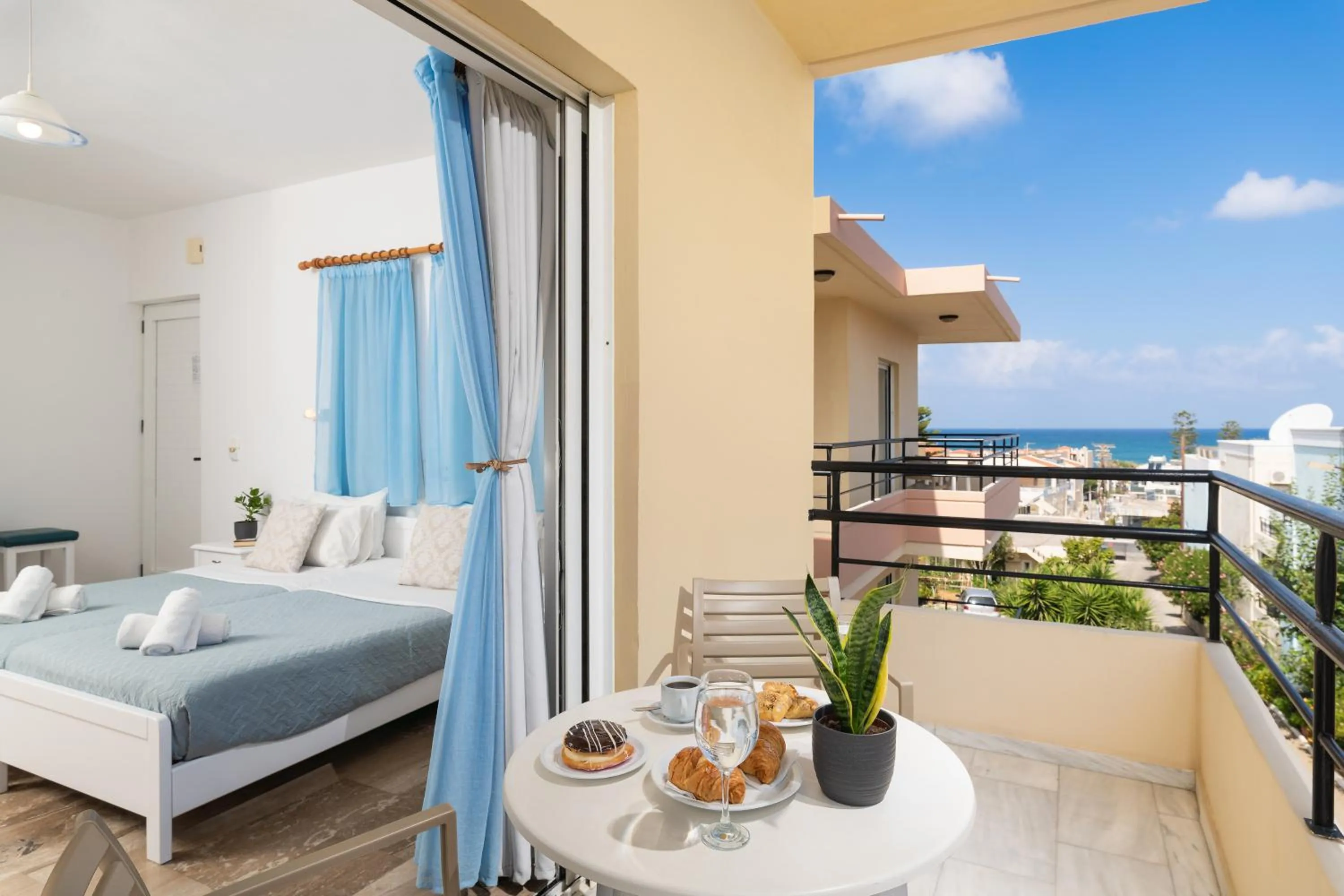 Bed in Dimitra & Evdokia Hotel