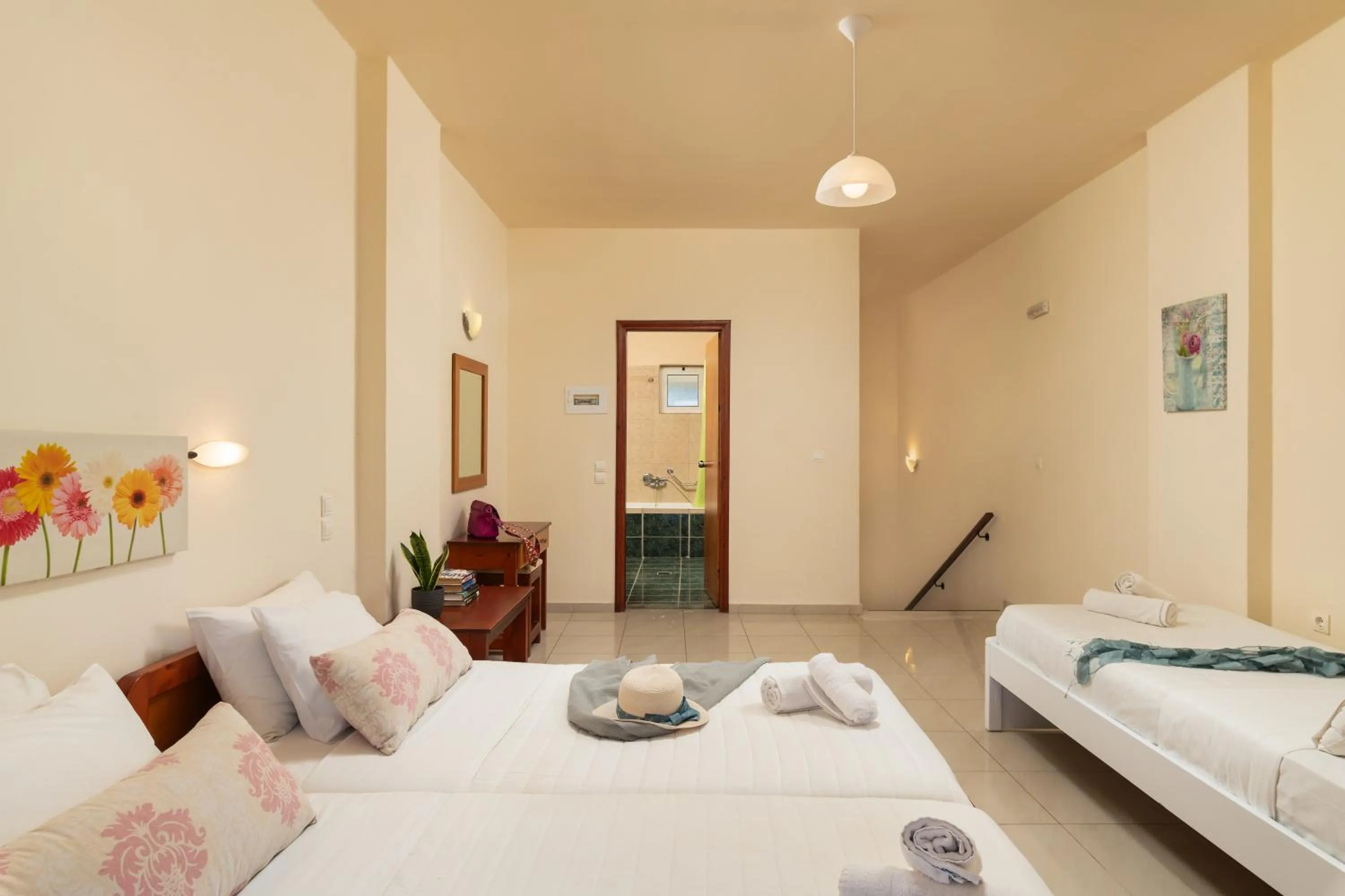 Bathroom, Bed in Dimitra & Evdokia Hotel