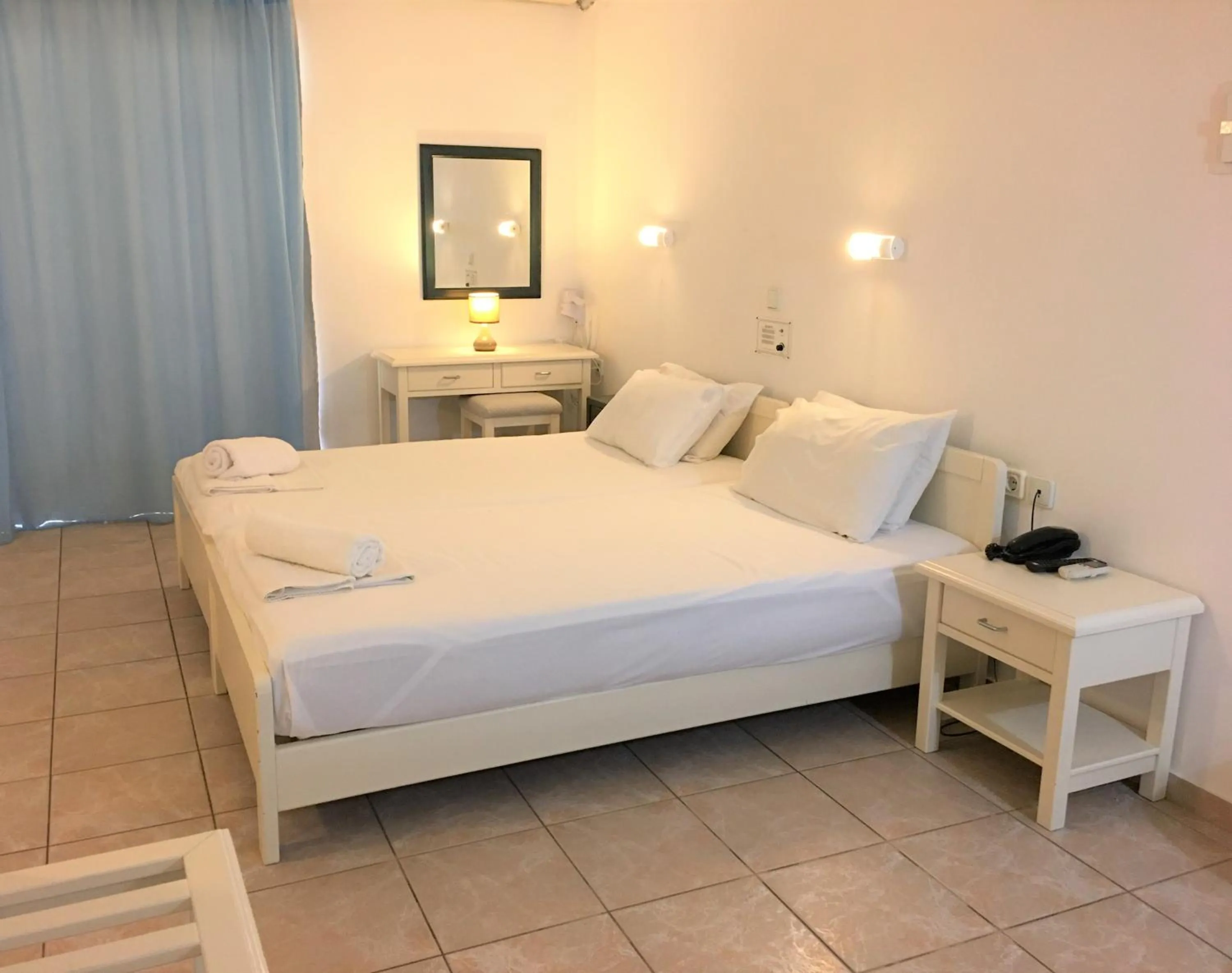 Bed in Dimitra & Evdokia Hotel