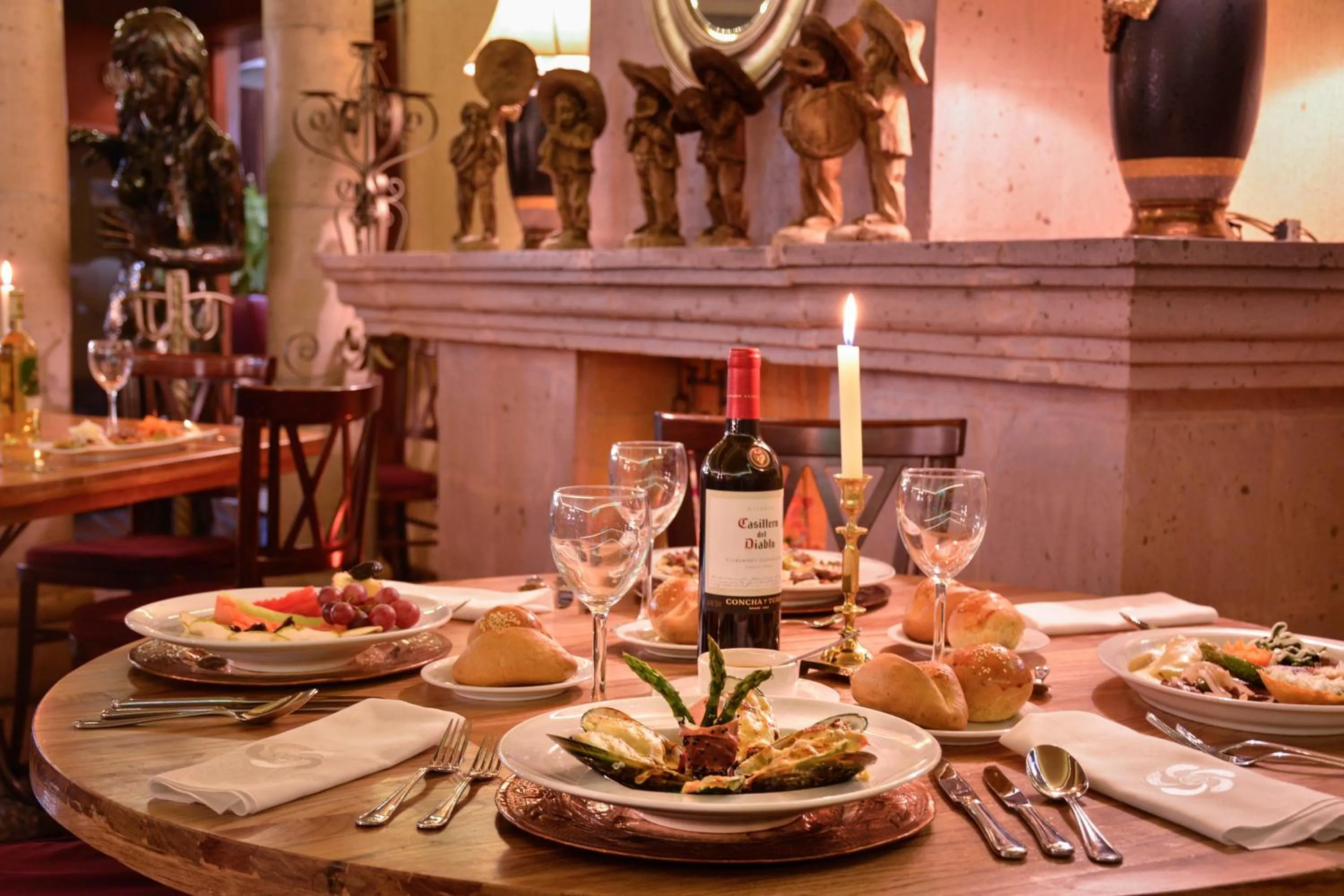 Restaurant/places to eat in Quinta del Rey Hotel