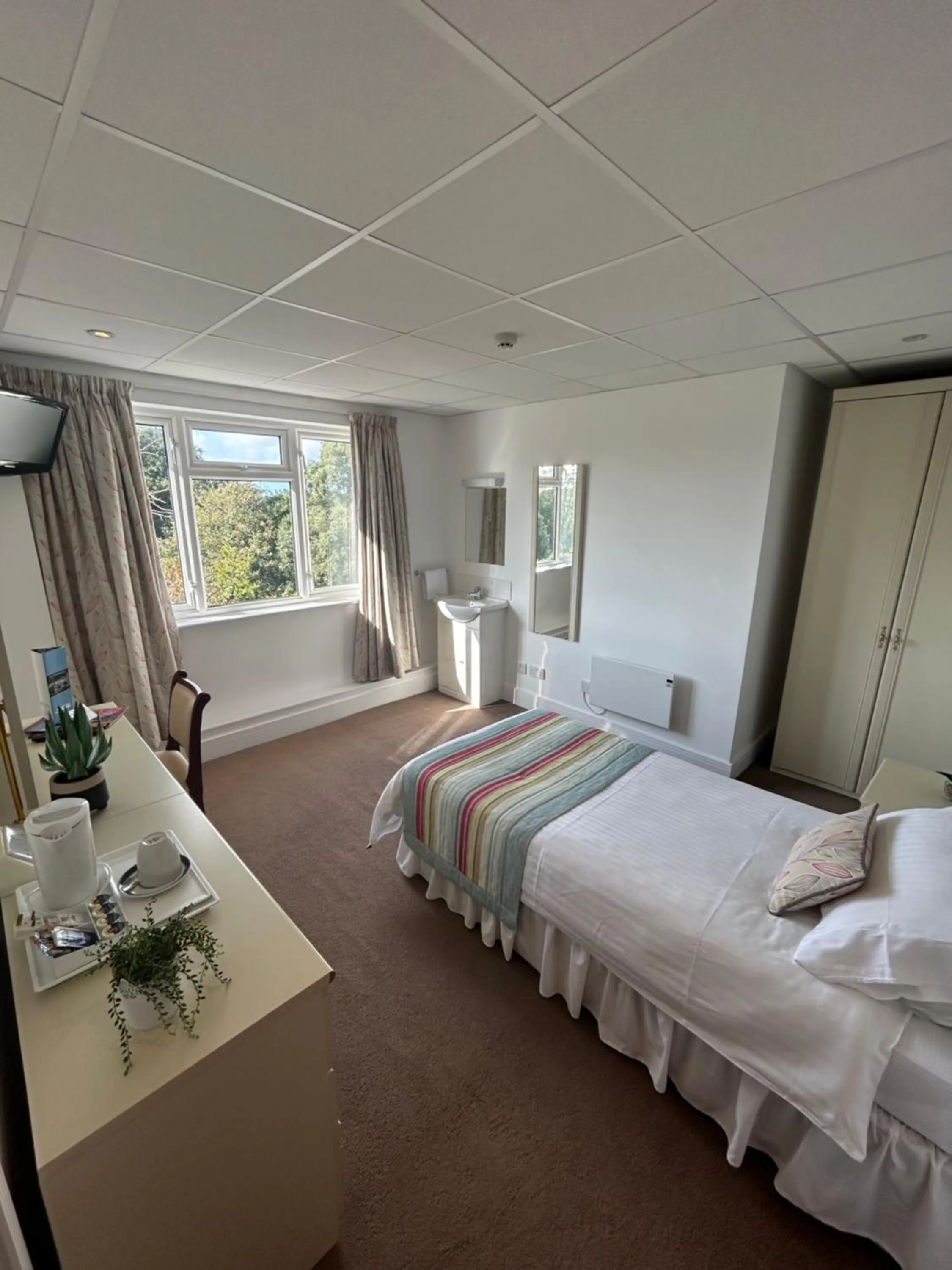 Bed in Westhill Country Hotel