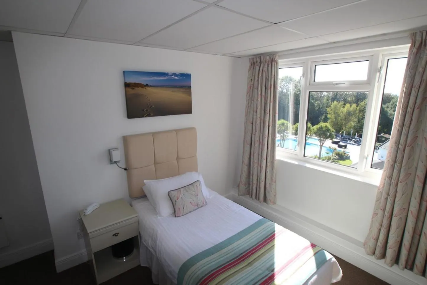 Bed in Westhill Country Hotel