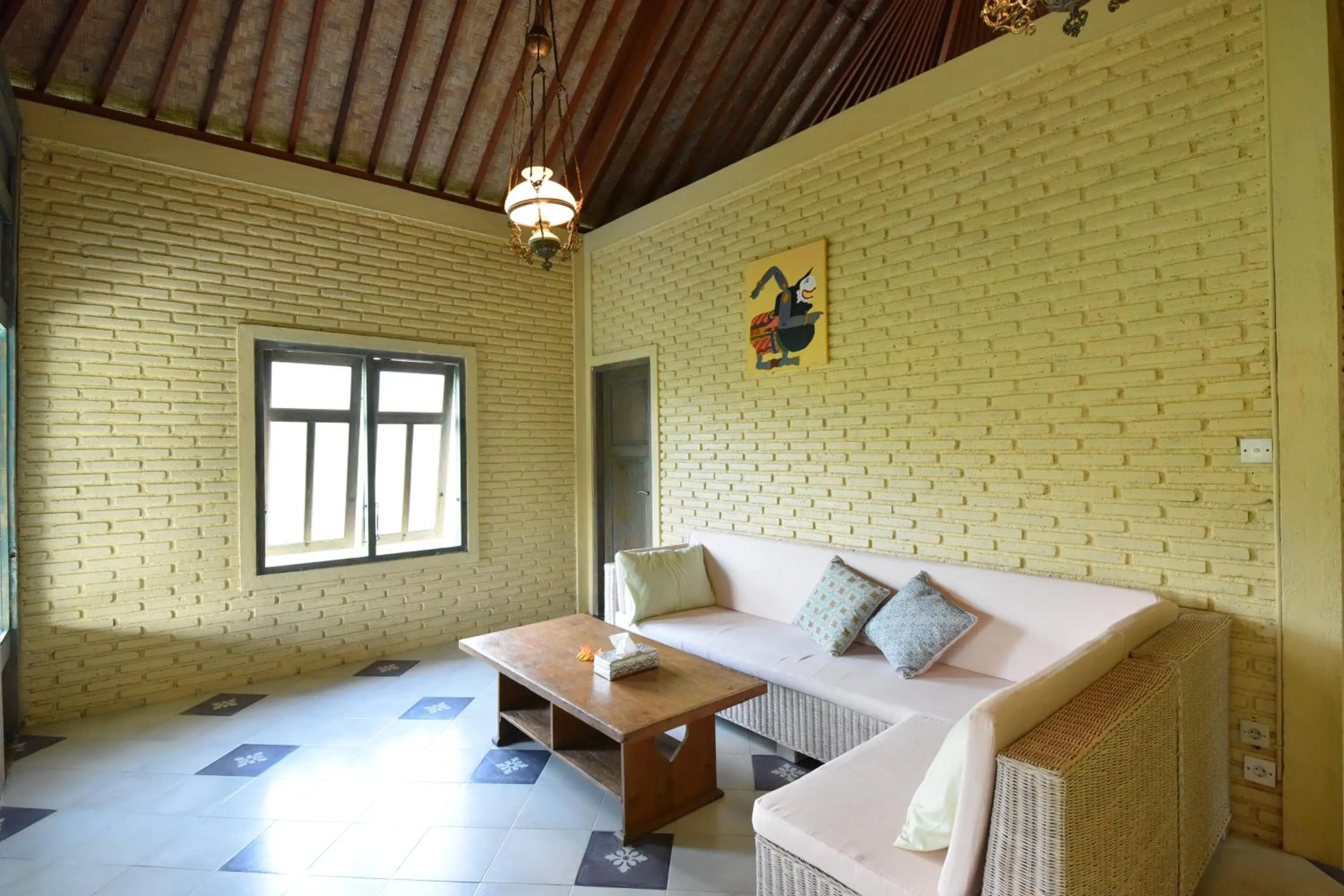 Amrita Villa Sidemen