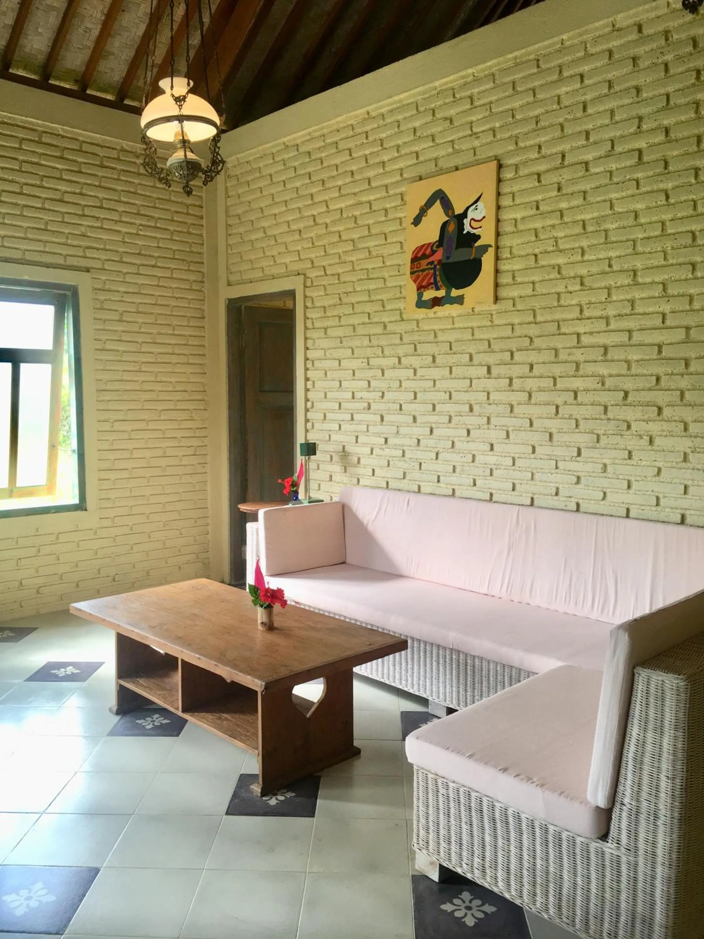 Amrita Villa Sidemen