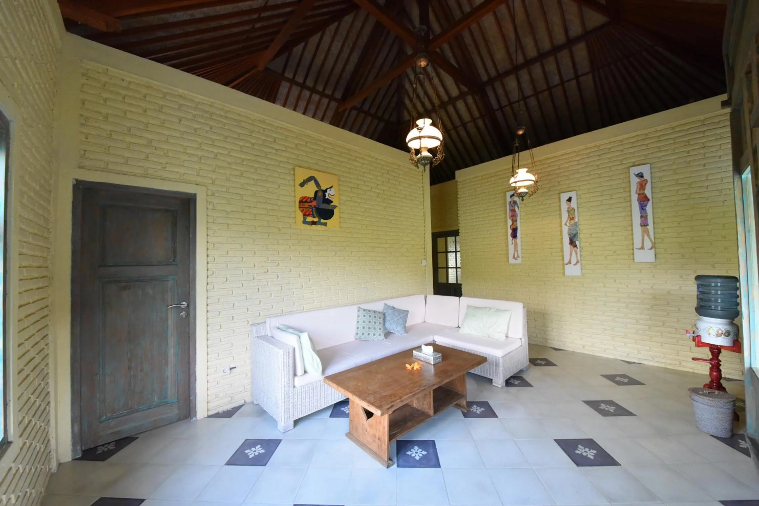 Amrita Villa Sidemen