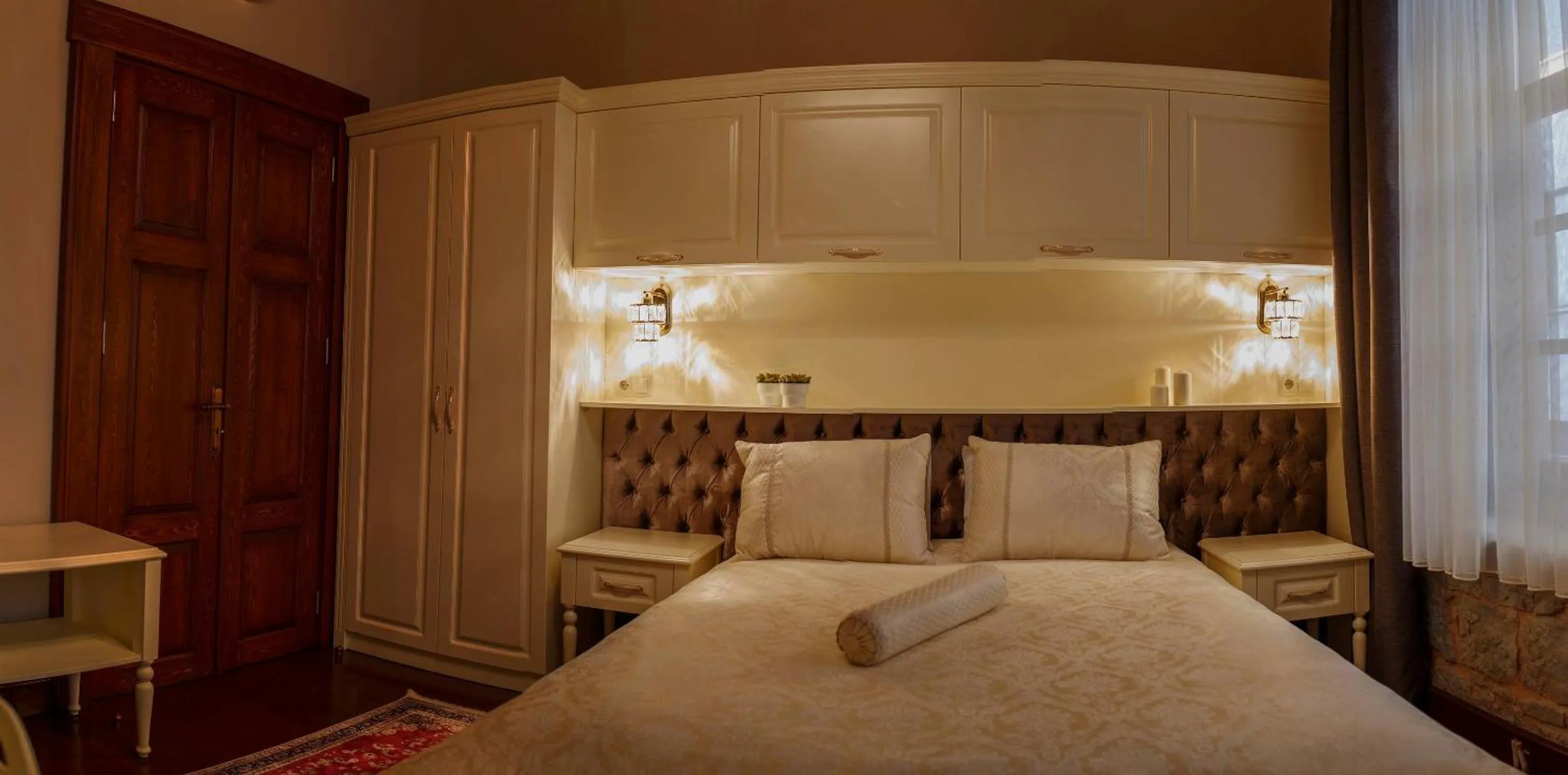 Bed in Verula City Luxury Villa