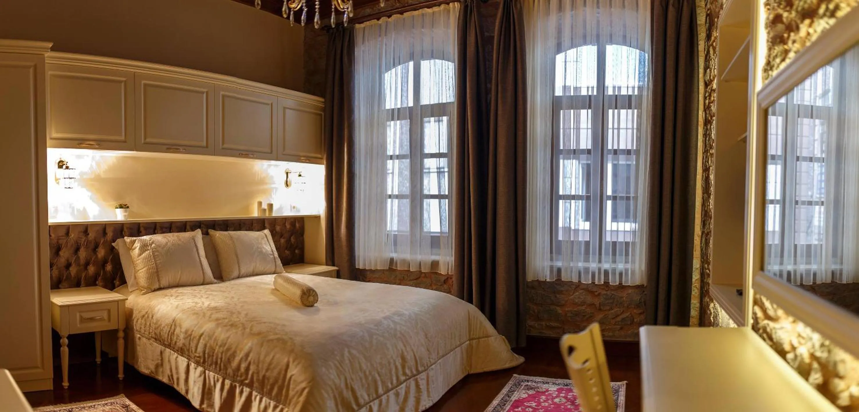 Bed in Verula City Luxury Villa