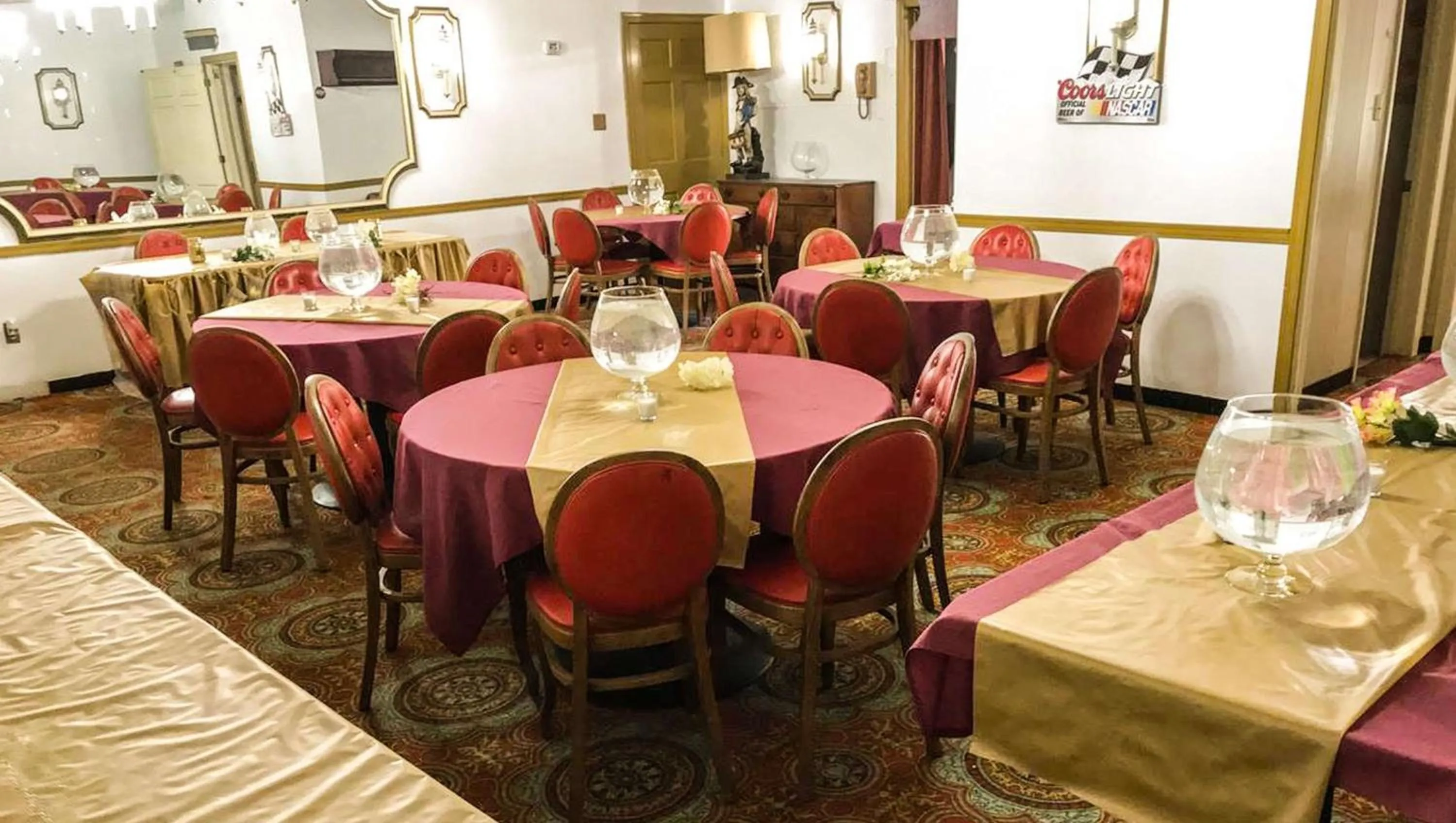 Banquet/Function facilities in Relax Inn Altoona
