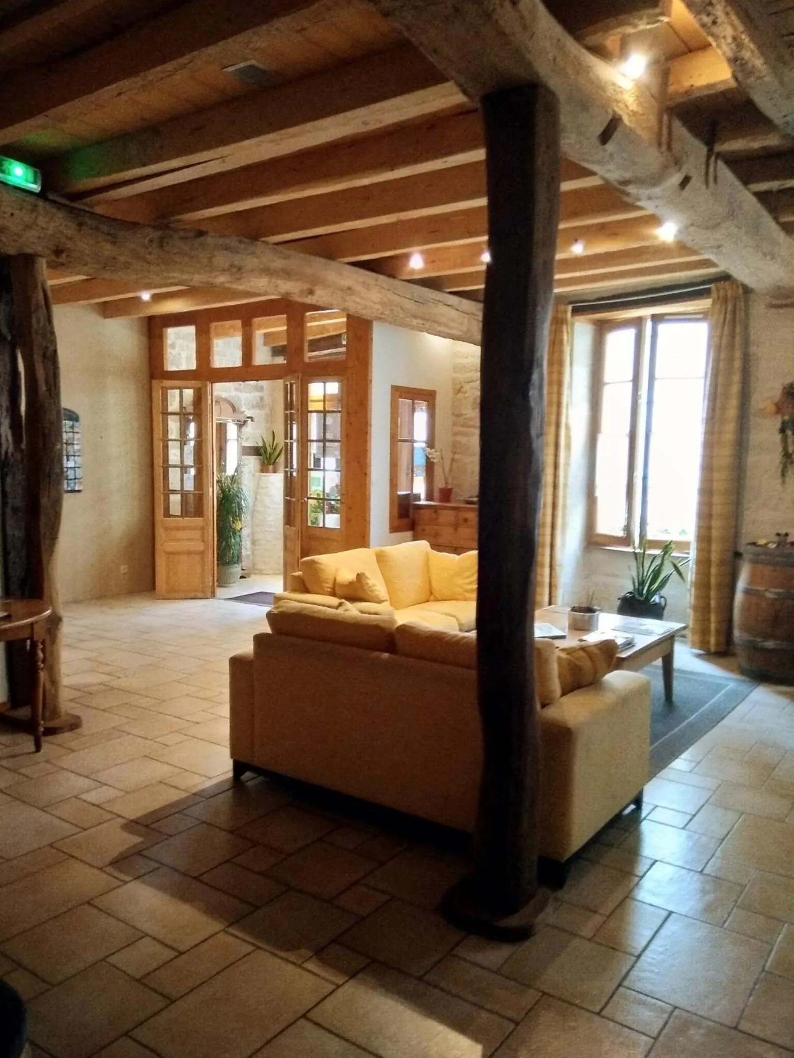 Facade/entrance in Hôtel du Donjon