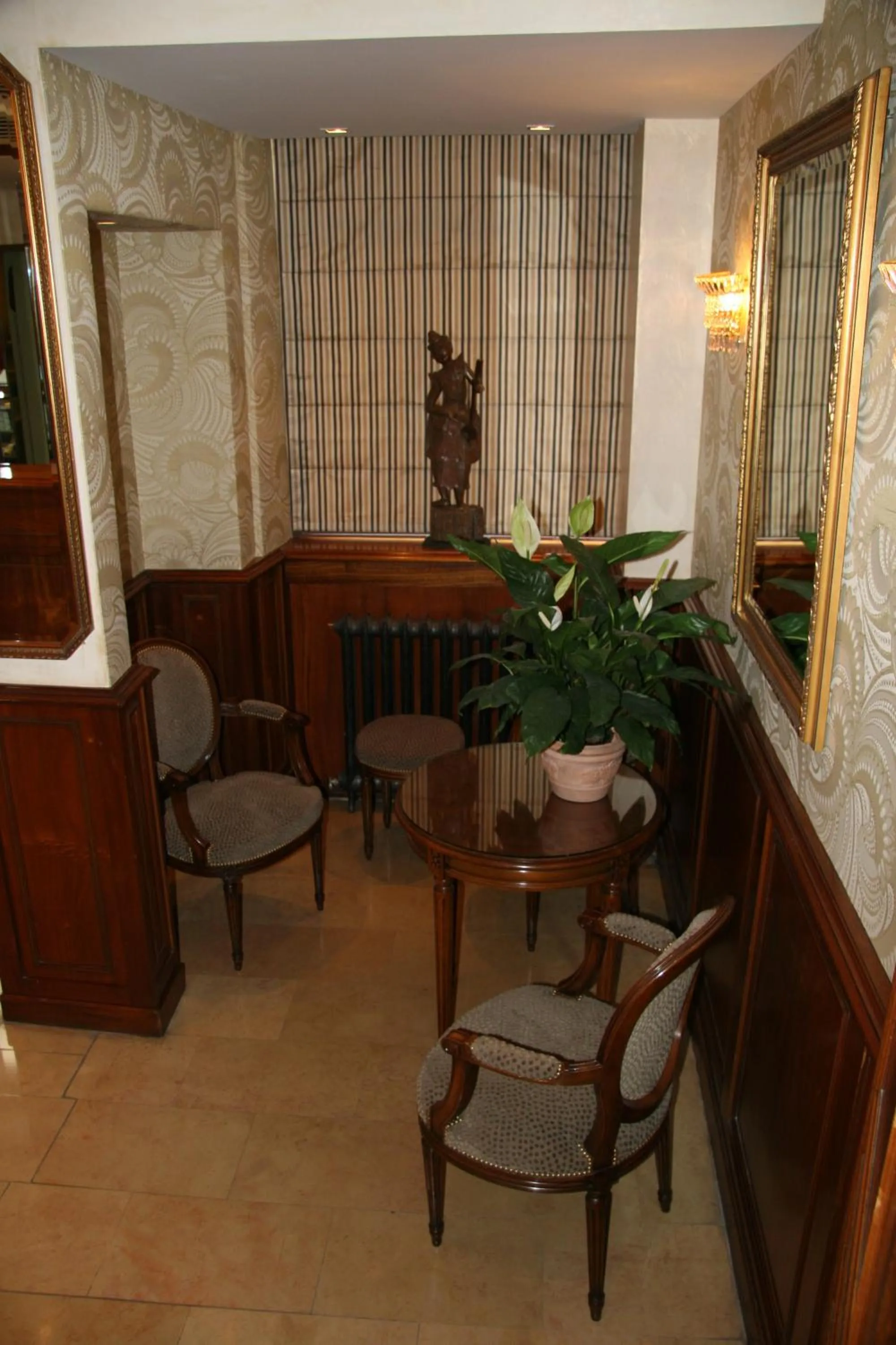 Lobby or reception in Hotel Bellevue Saint-Lazare