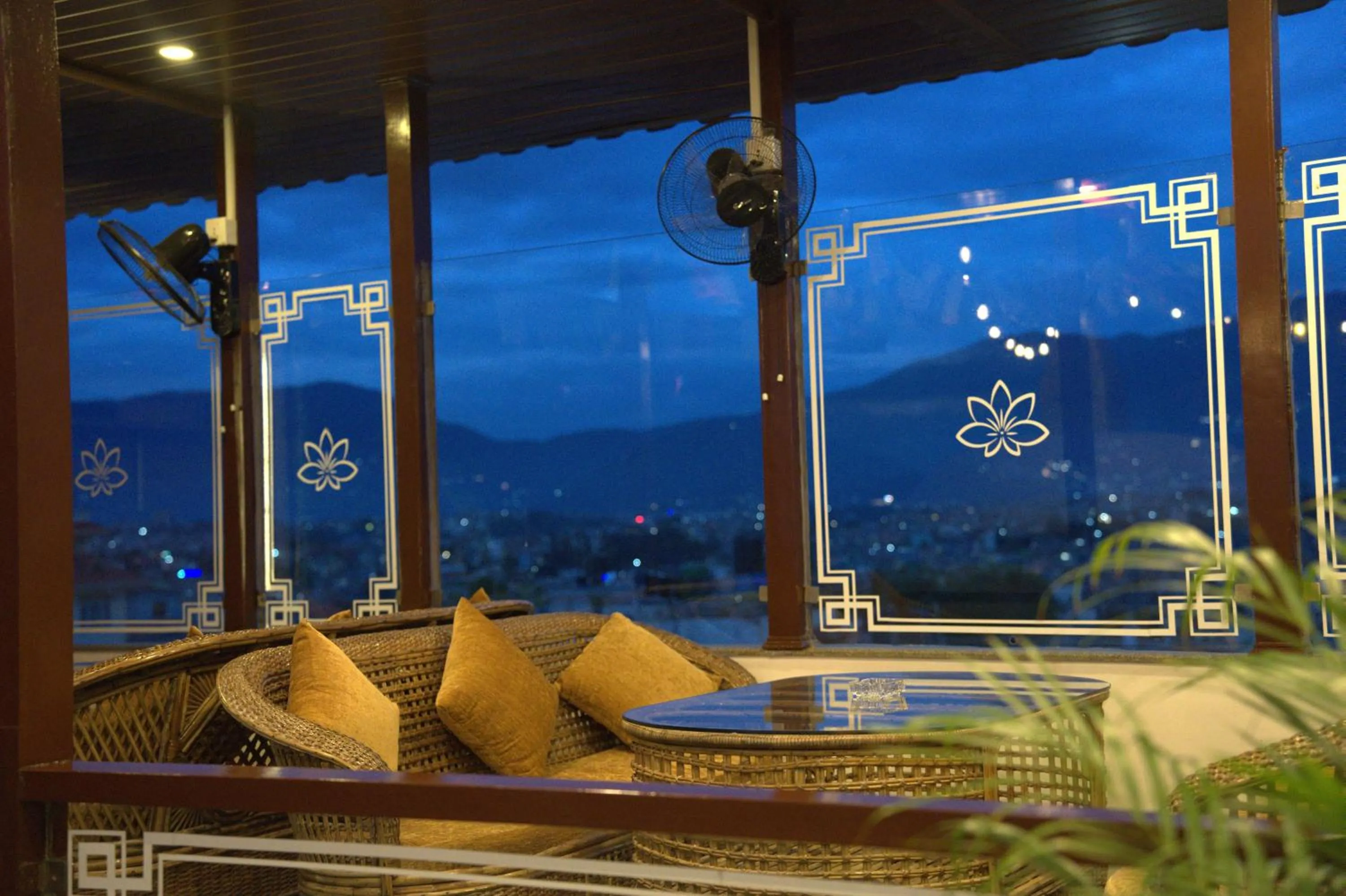 Restaurant/places to eat in Boudha Boutique Hotel